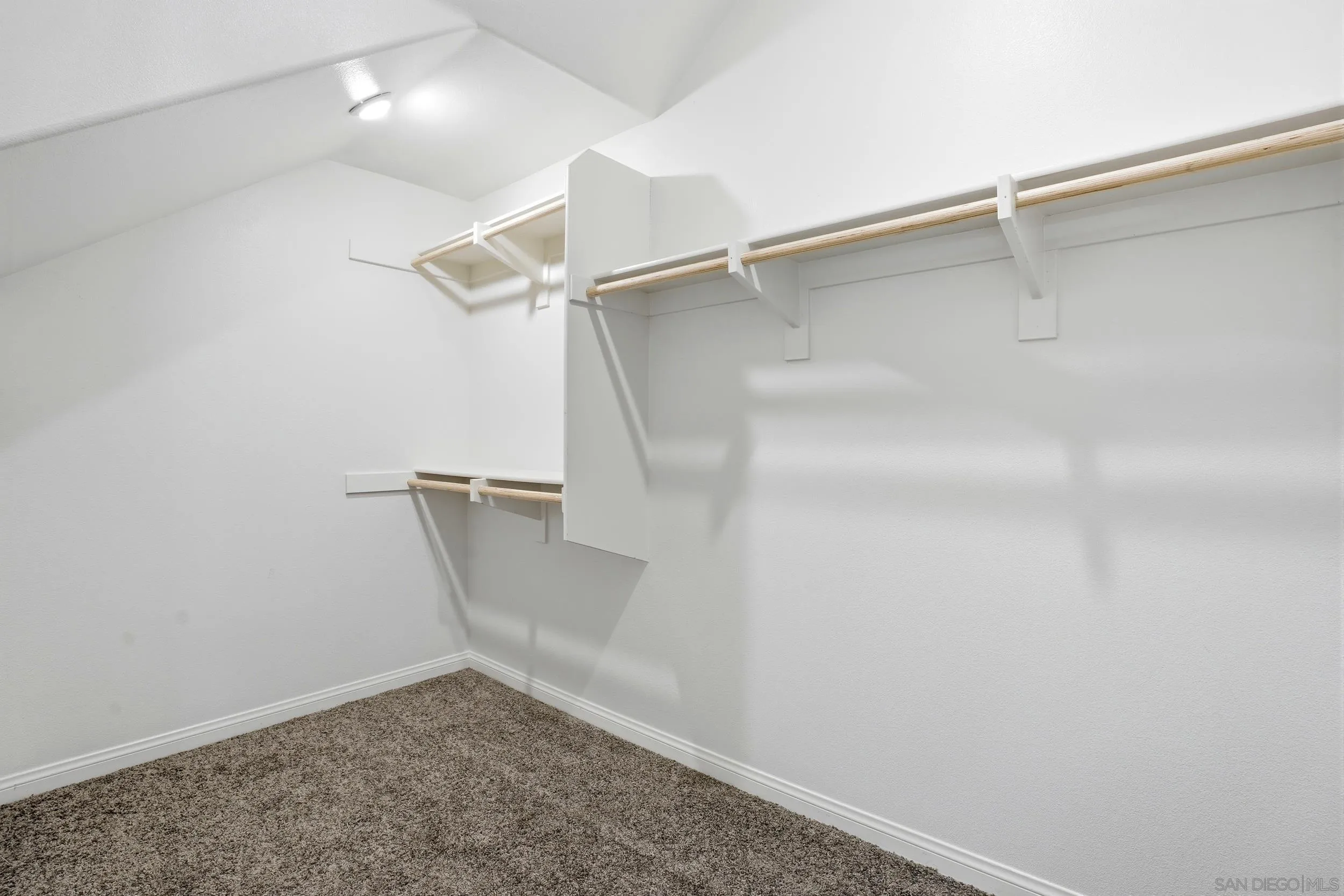 Photo #9: 260013930 Listing: Photo #9