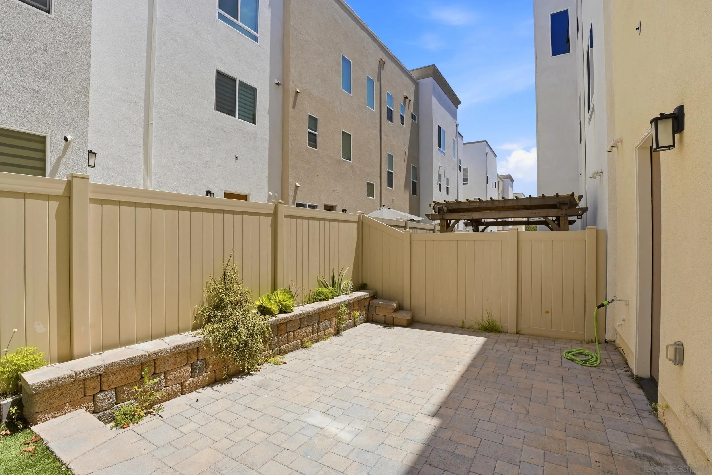 Photo #33: 260013930 Listing: Photo #33