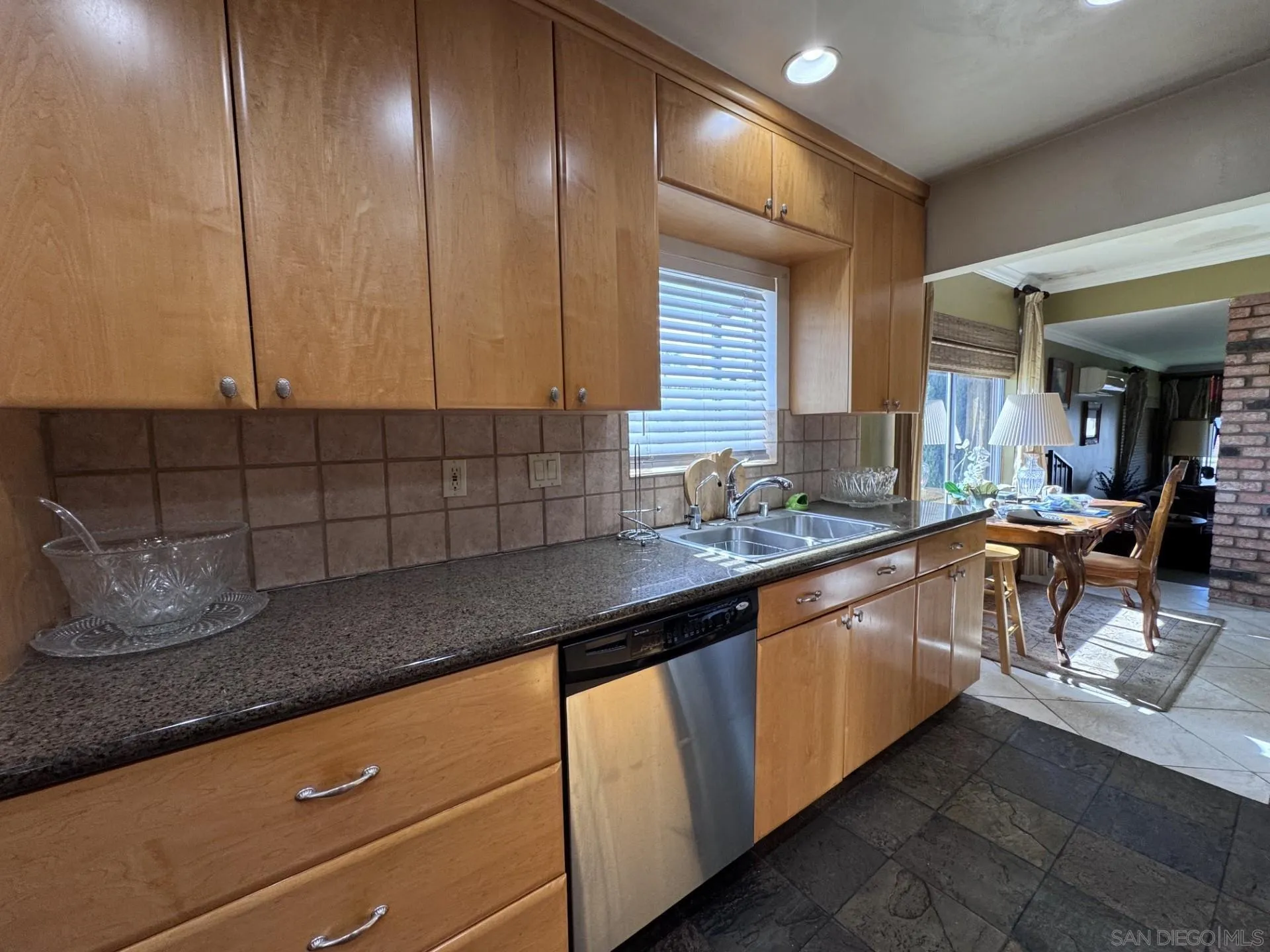 https://cdn.realtyfeed.com/cdn/127/260013934/188df9a806fc208c1251e7b8e13adc34.webp