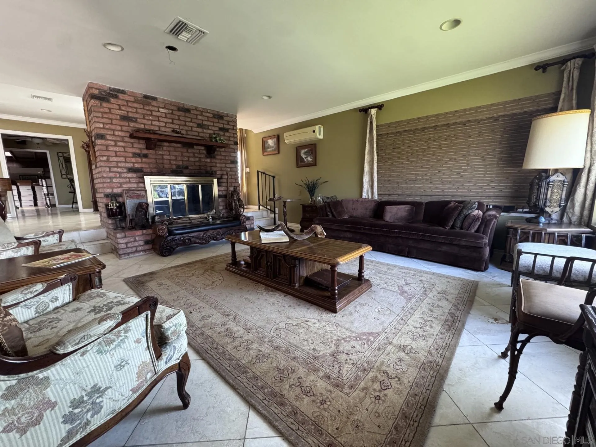 https://cdn.realtyfeed.com/cdn/127/260013934/6851a6bdd8c307ac9ee3952e216a70f5.webp