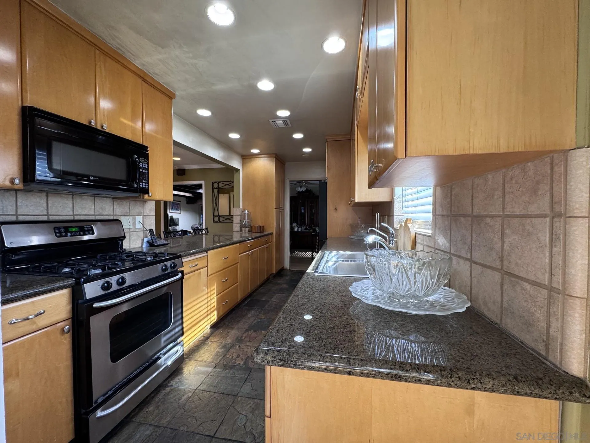 https://cdn.realtyfeed.com/cdn/127/260013934/d4ae1665de75dbc8e895222bb752d084.webp