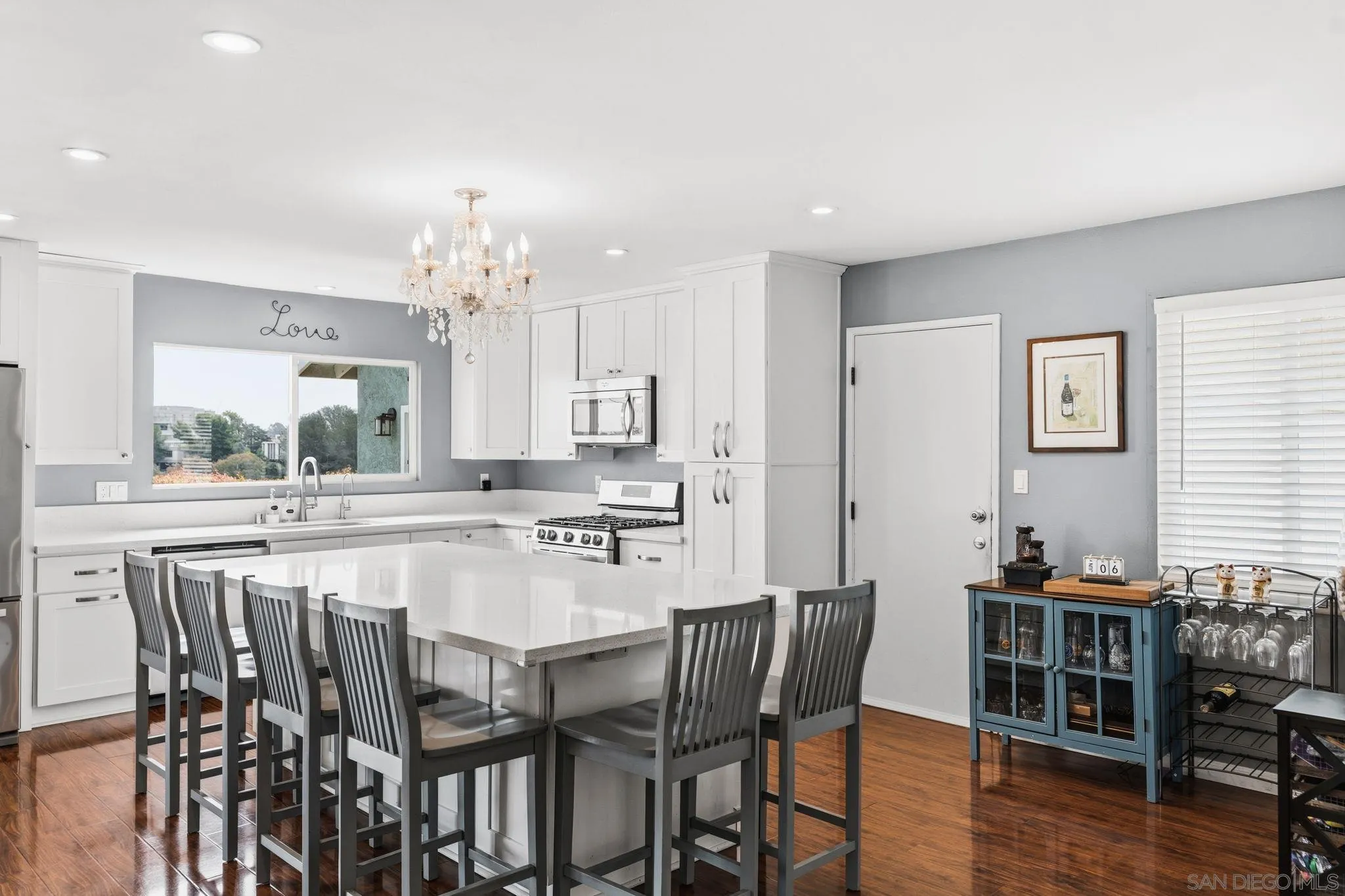 https://cdn.realtyfeed.com/cdn/127/260013935/74947197be000fc320aef2410acb53a4.webp