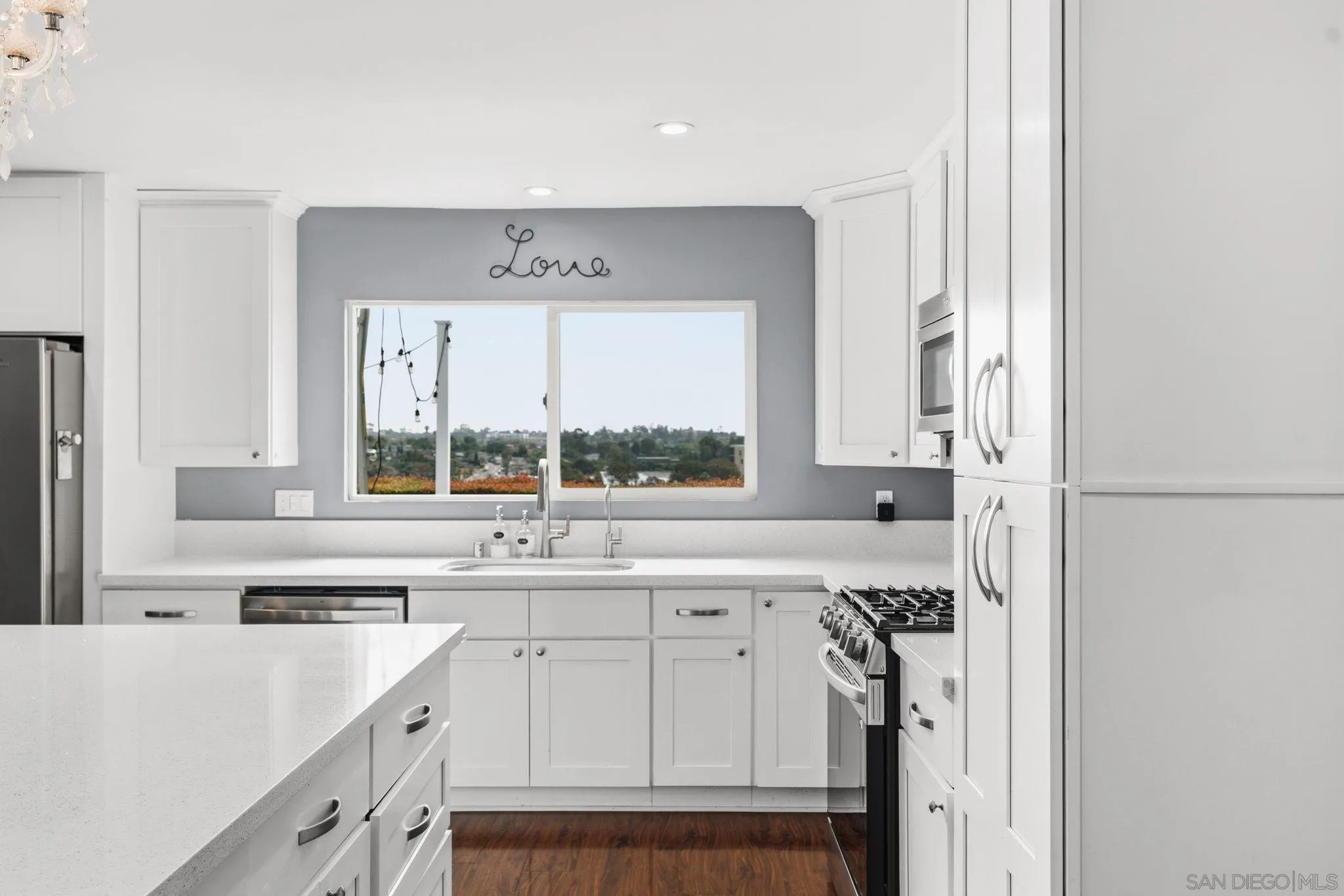 https://cdn.realtyfeed.com/cdn/127/260013935/7d1e2f63d38d67c7fb35b1d267e2ad39.webp