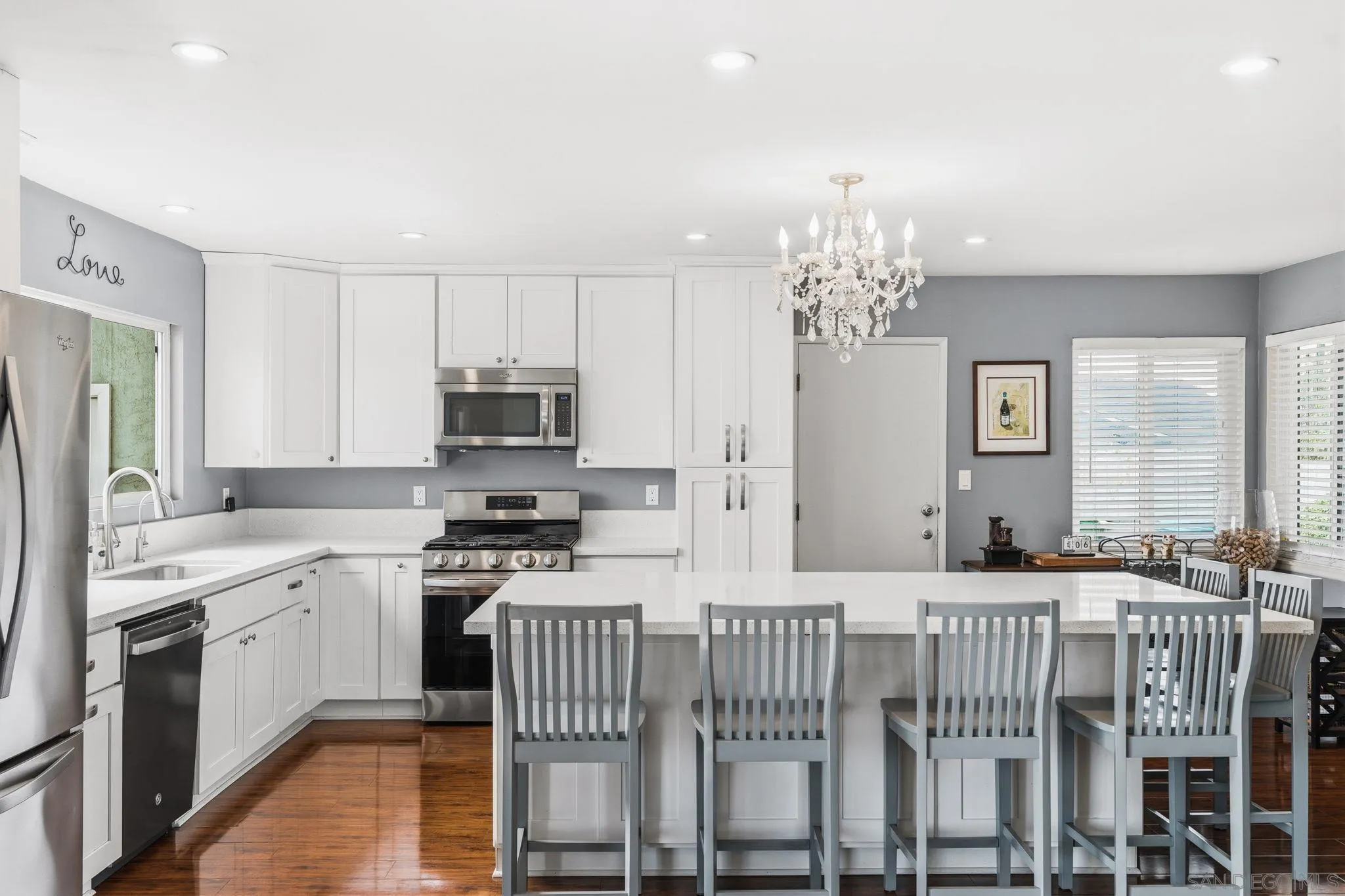 https://cdn.realtyfeed.com/cdn/127/260013935/bf1926b08d3576f23ae8283d36e17887.webp