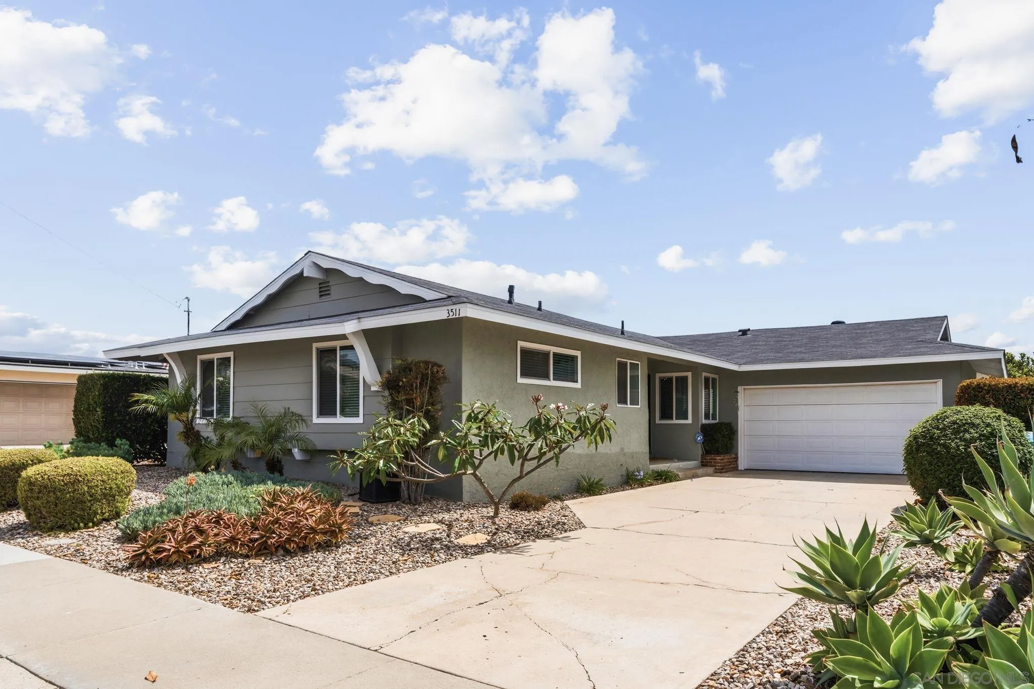https://cdn.realtyfeed.com/cdn/127/260013935/dc1c8aaff0304e769abd7a67c76b1fc5.webp
