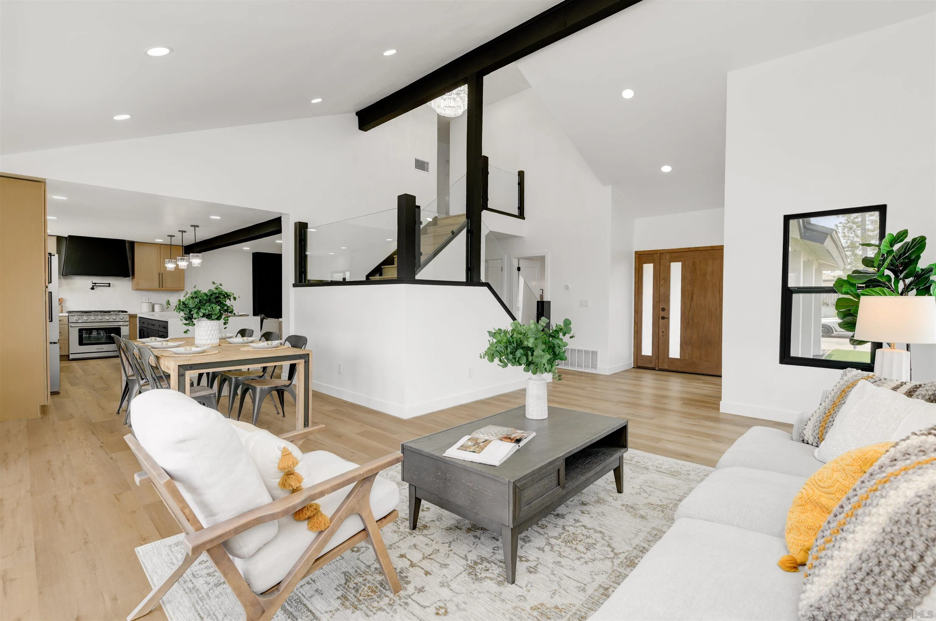 https://cdn.realtyfeed.com/cdn/127/260013941/2dc84b6411a01bc3842aeaf77eb0245b.webp