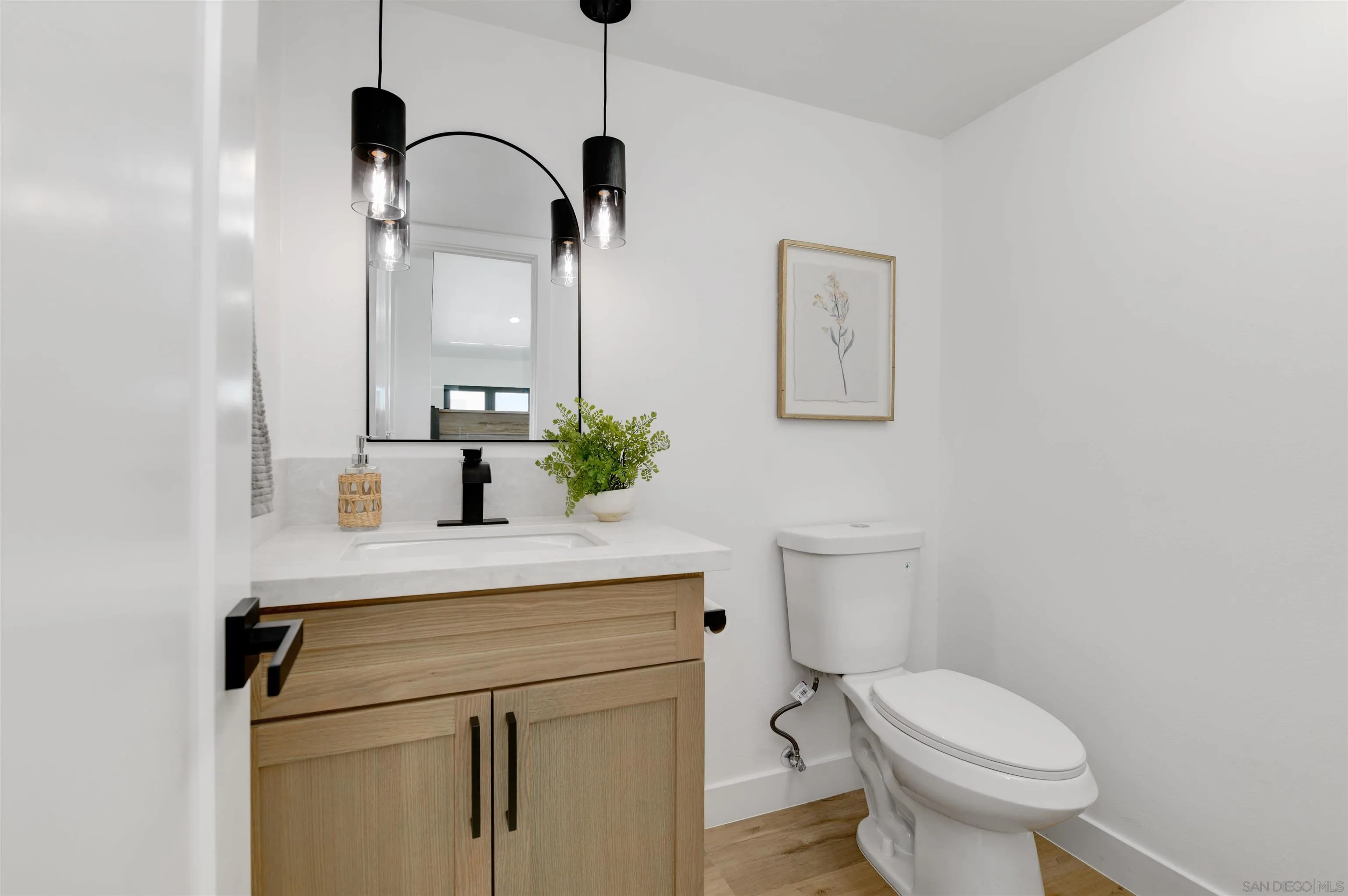https://cdn.realtyfeed.com/cdn/127/260013941/3b3c4ad91fd4b301e311a64f7a747b7f.webp