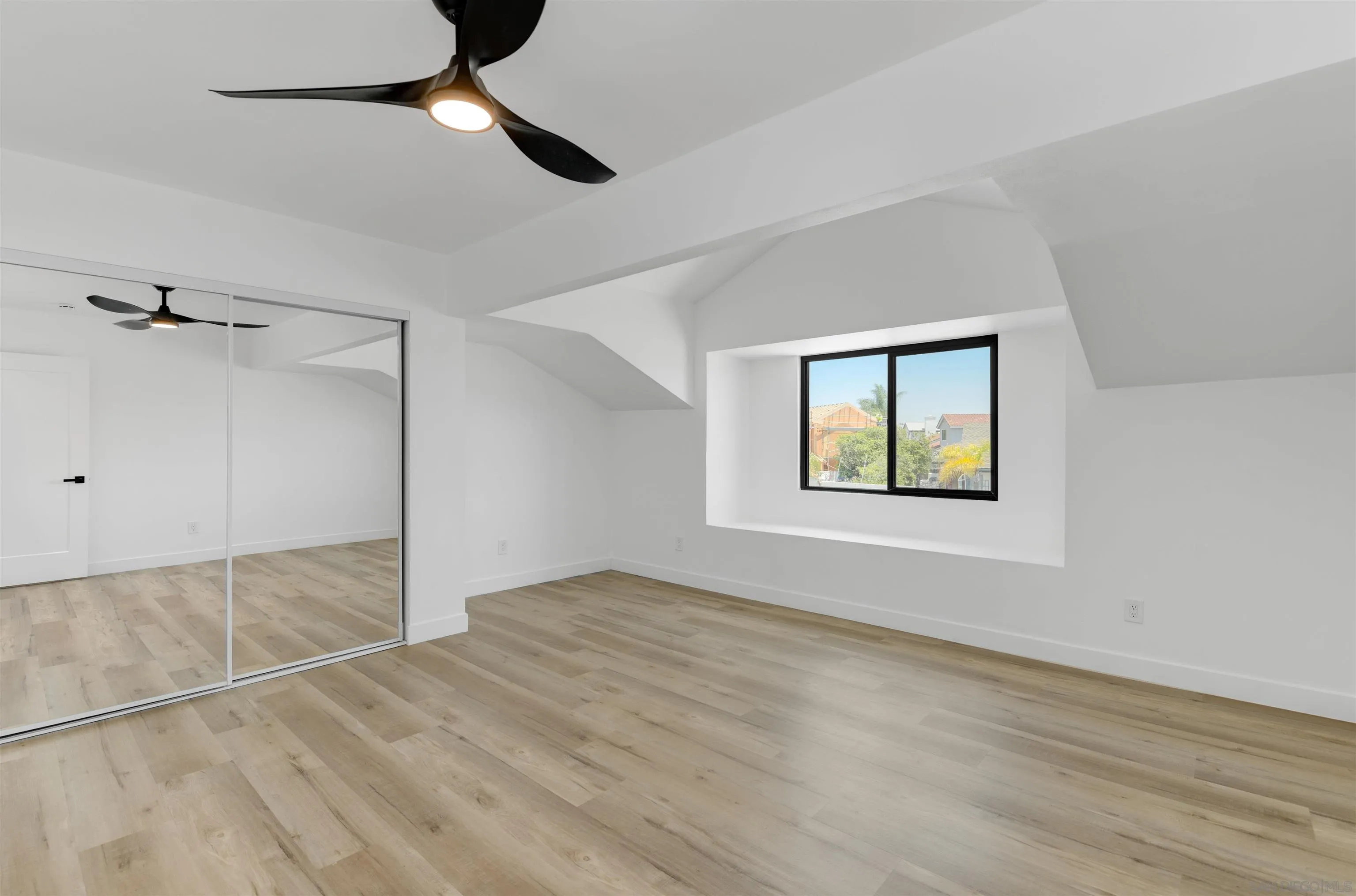 https://cdn.realtyfeed.com/cdn/127/260013941/d917ff4a2b9ec6393192ec9bdf494b97.webp