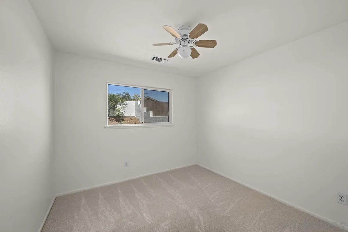 https://cdn.realtyfeed.com/cdn/127/260013943/5c52cf53cfc78b5cf973919782af3113.webp
