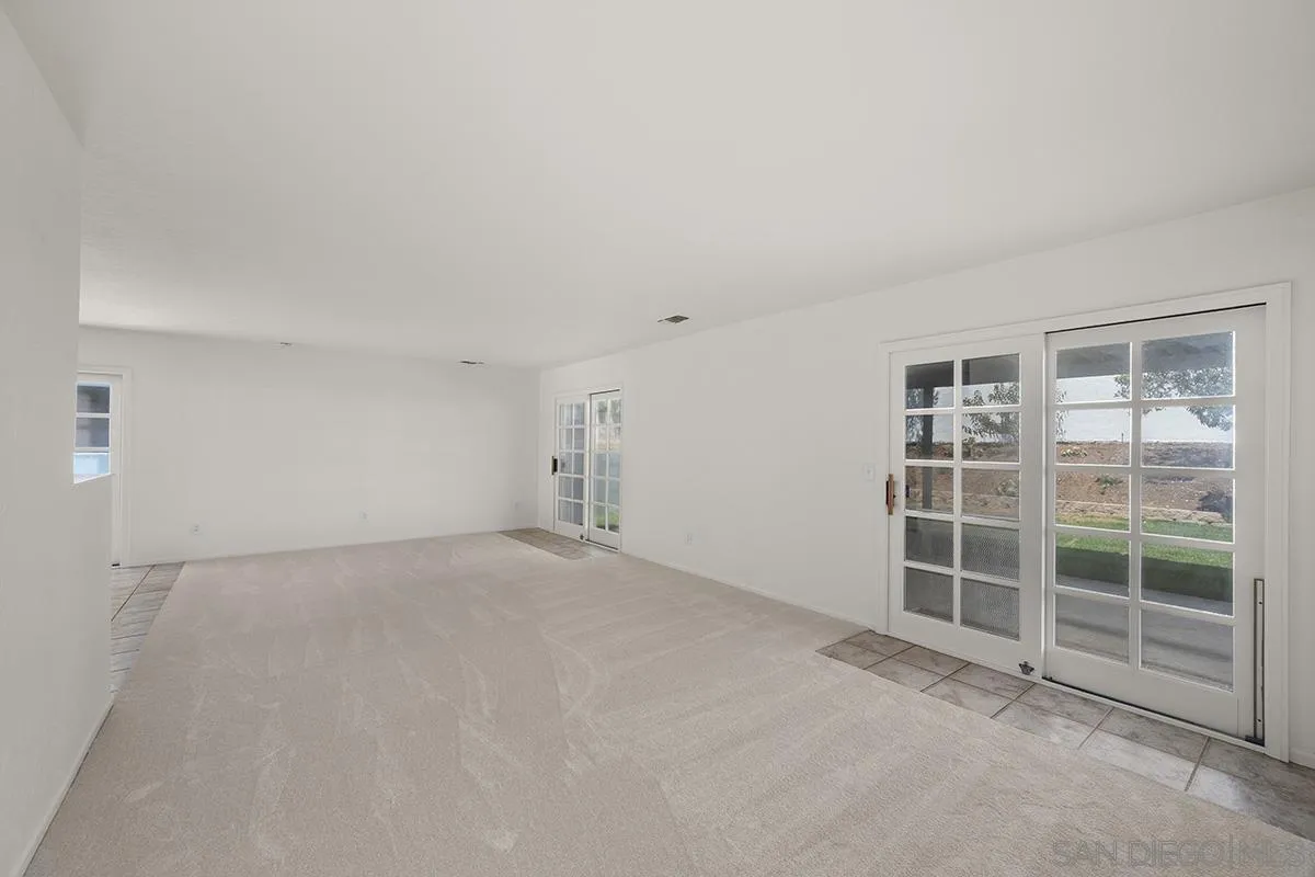 https://cdn.realtyfeed.com/cdn/127/260013943/5cf43782ff33016e0fe957287d52e523.webp