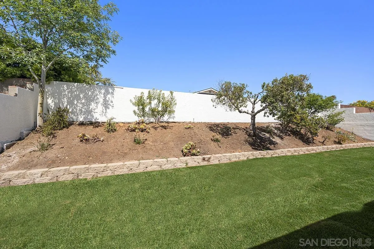 https://cdn.realtyfeed.com/cdn/127/260013943/7fbfa9a54f28d8ca005fdd82290e8e6d.webp