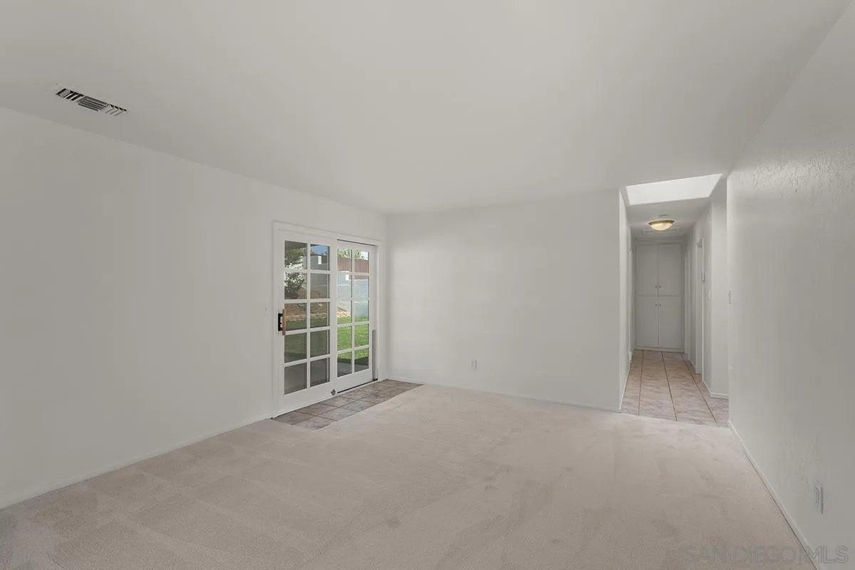 https://cdn.realtyfeed.com/cdn/127/260013943/d171d1b4bfdf4d12b0aa1a90cf029330.webp