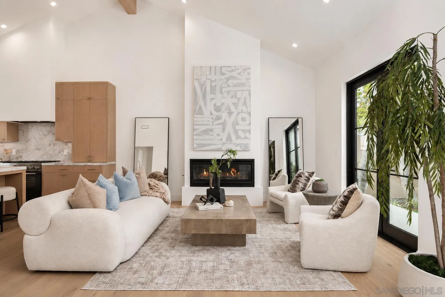 https://cdn.realtyfeed.com/cdn/127/260013944/4ba0ea03c414c0d056ea537d61838886.webp