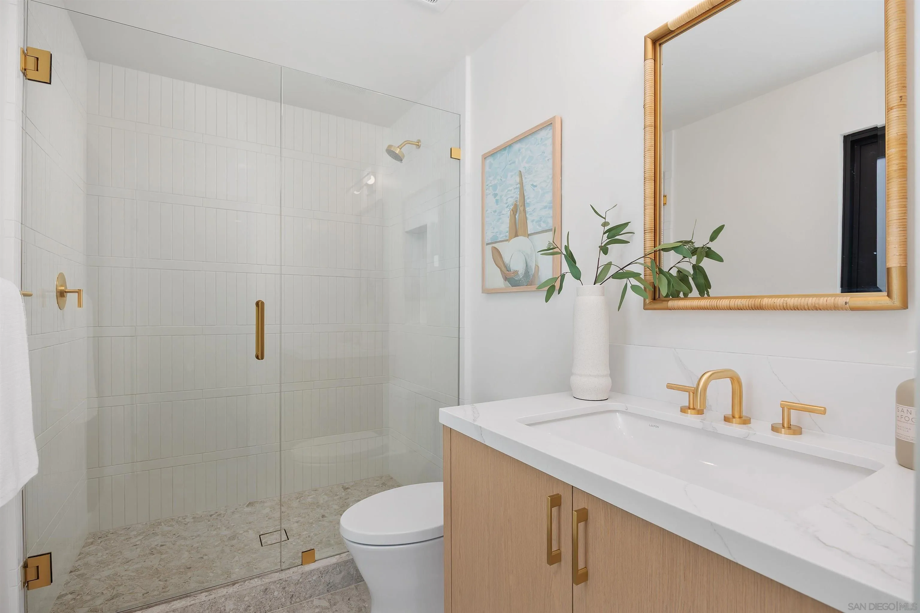 https://cdn.realtyfeed.com/cdn/127/260013944/800afb75a1c18e3a79fd14fcdebc537b.webp