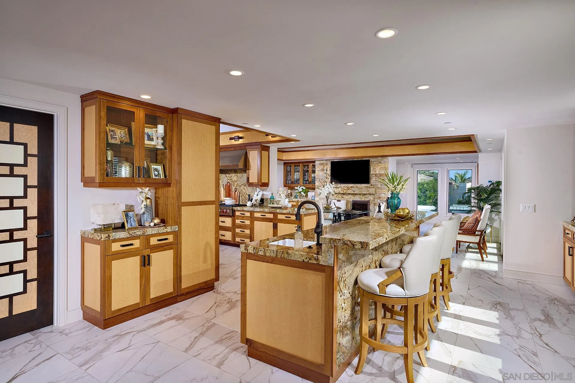Photo #14: 260013947 Listing: Photo #14
