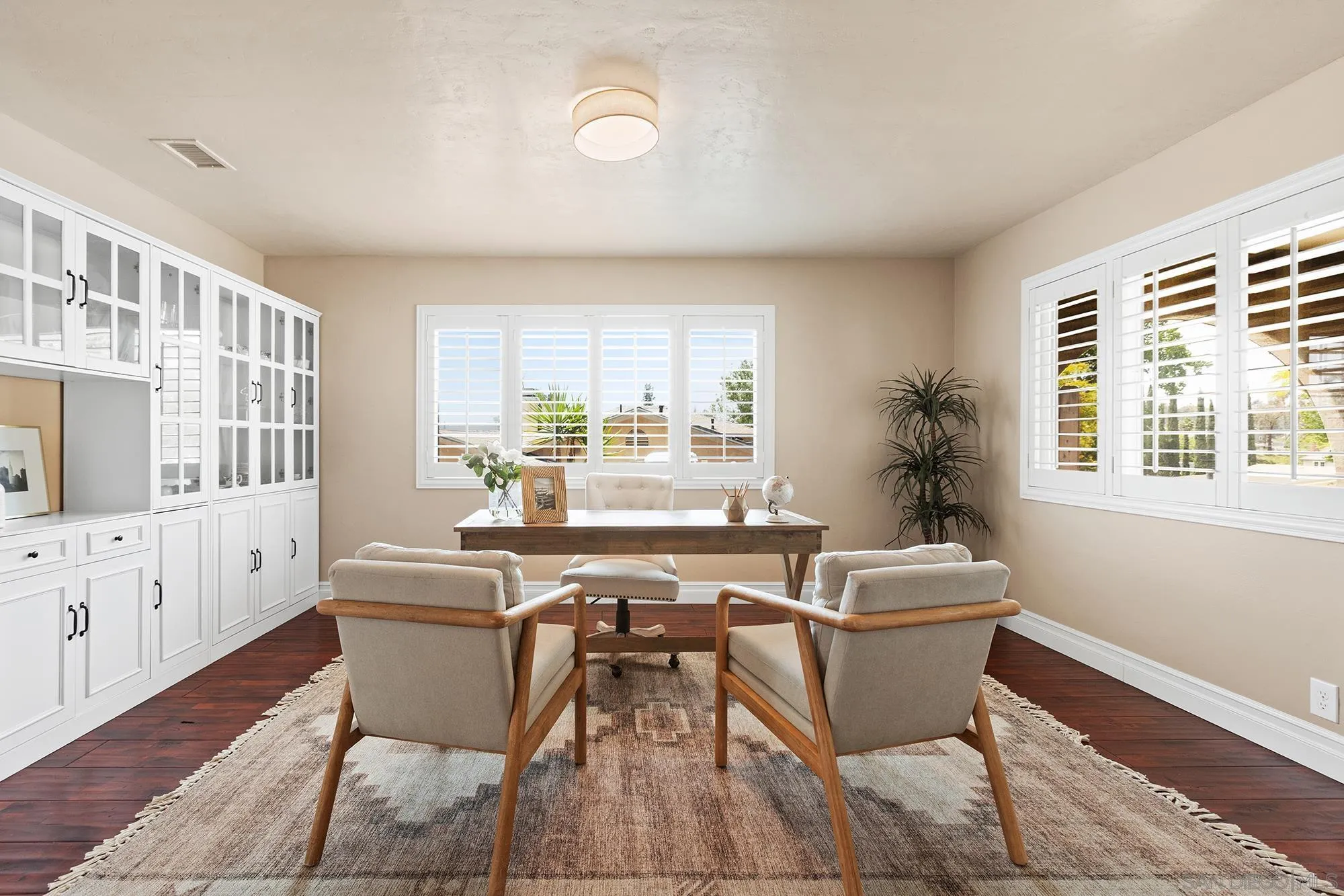 https://cdn.realtyfeed.com/cdn/127/260013951/0376b68d5007d0ca30b63cbd656a7e1e.webp