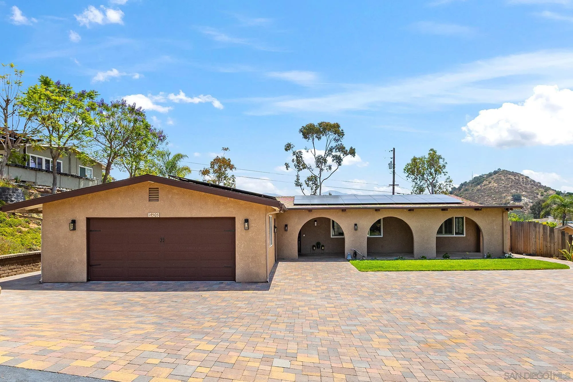 https://cdn.realtyfeed.com/cdn/127/260013951/1566d5c531074bd7445acb6d464acf72.webp