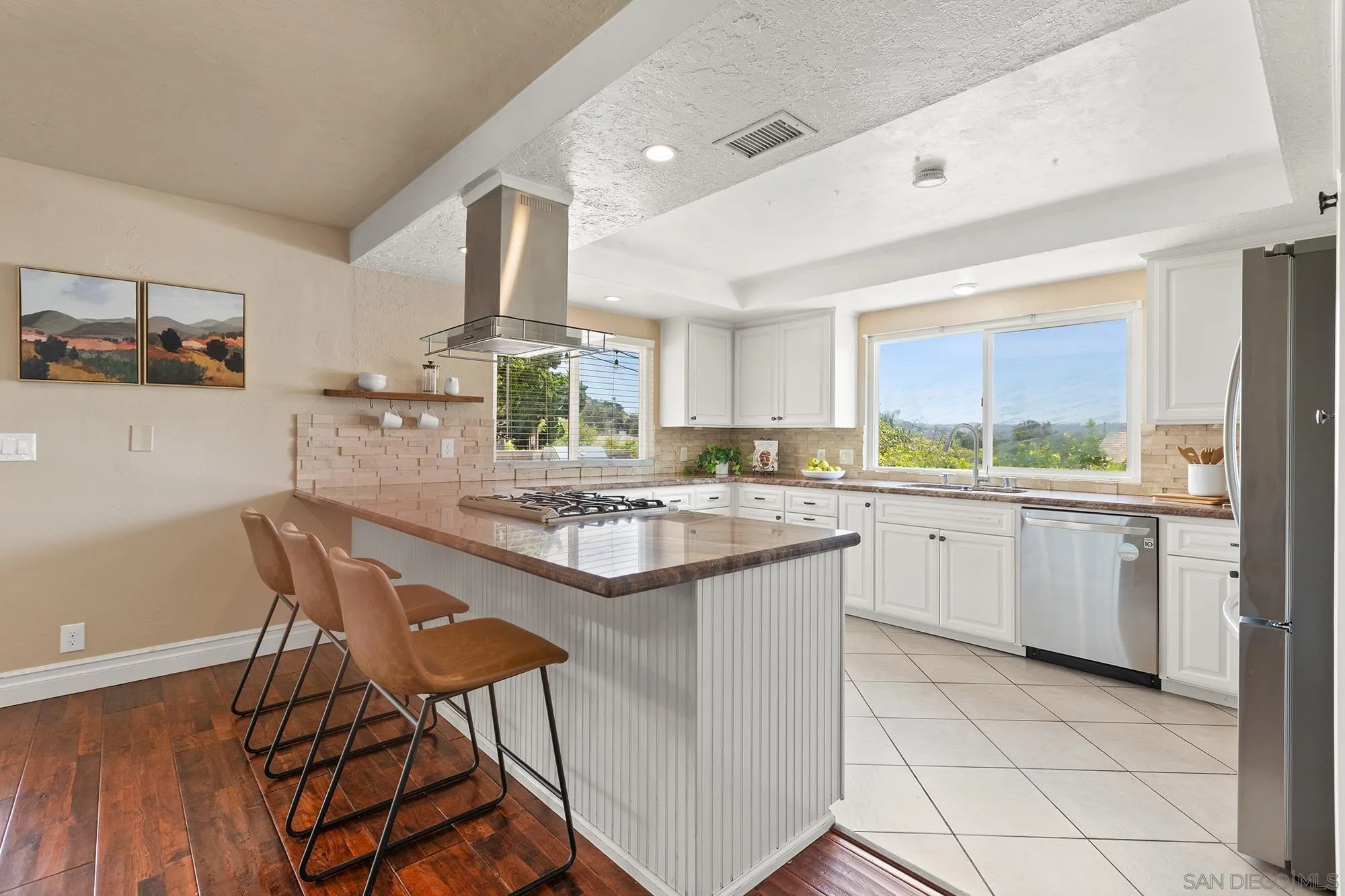 https://cdn.realtyfeed.com/cdn/127/260013951/58a1256b915991e2845fc53585addfe0.webp