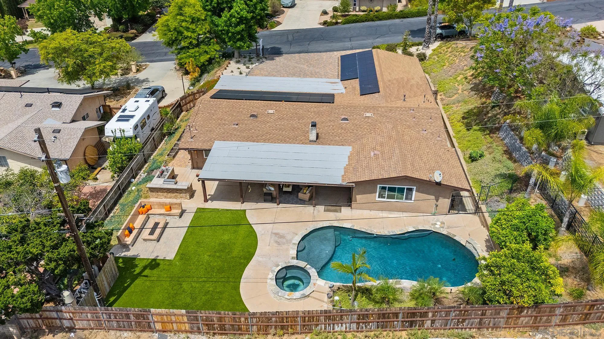https://cdn.realtyfeed.com/cdn/127/260013951/9971f2cc187163415eb124759489ce76.webp