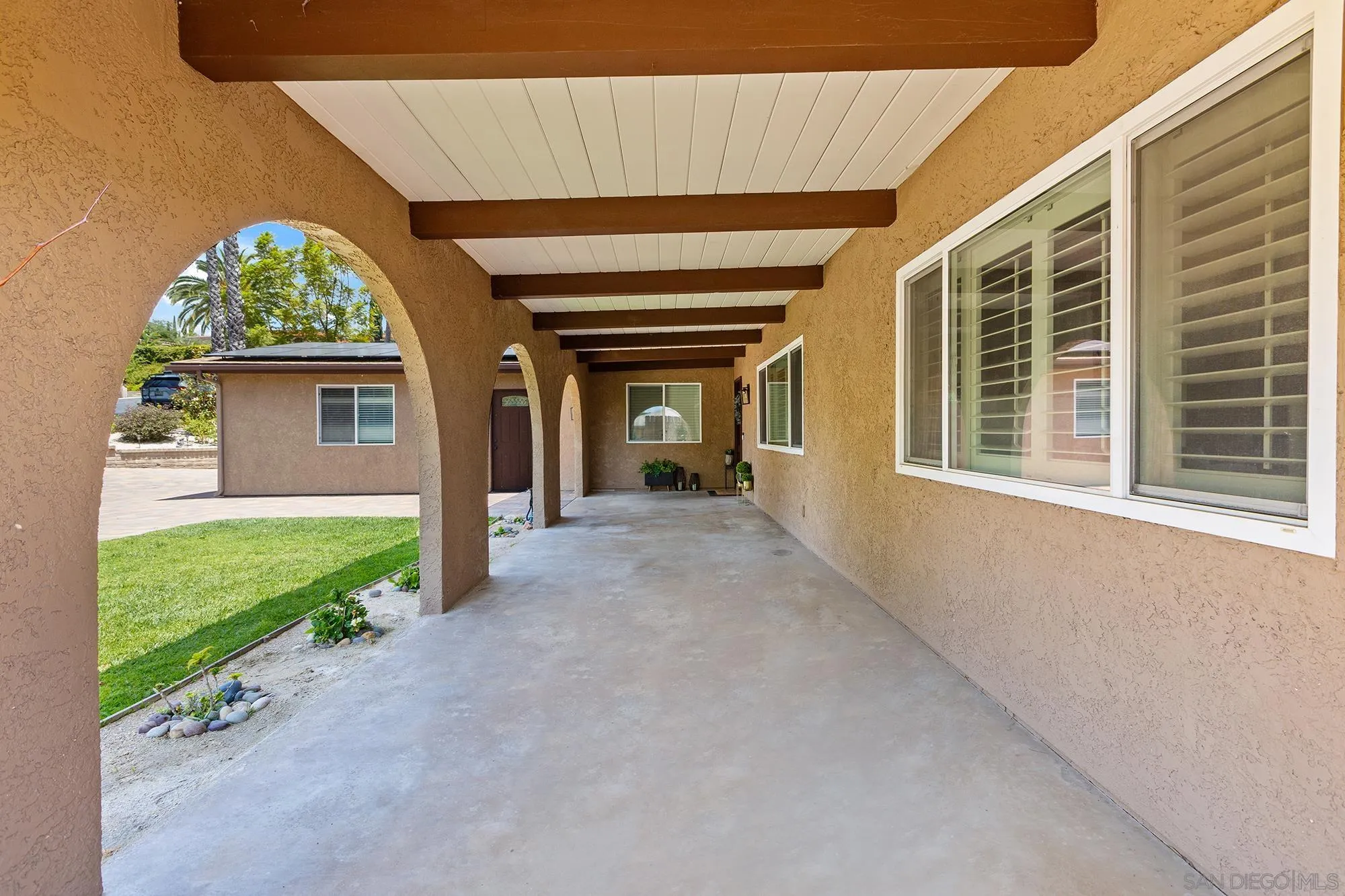 https://cdn.realtyfeed.com/cdn/127/260013951/a521cb4ed128256847f66a394f4000d1.webp