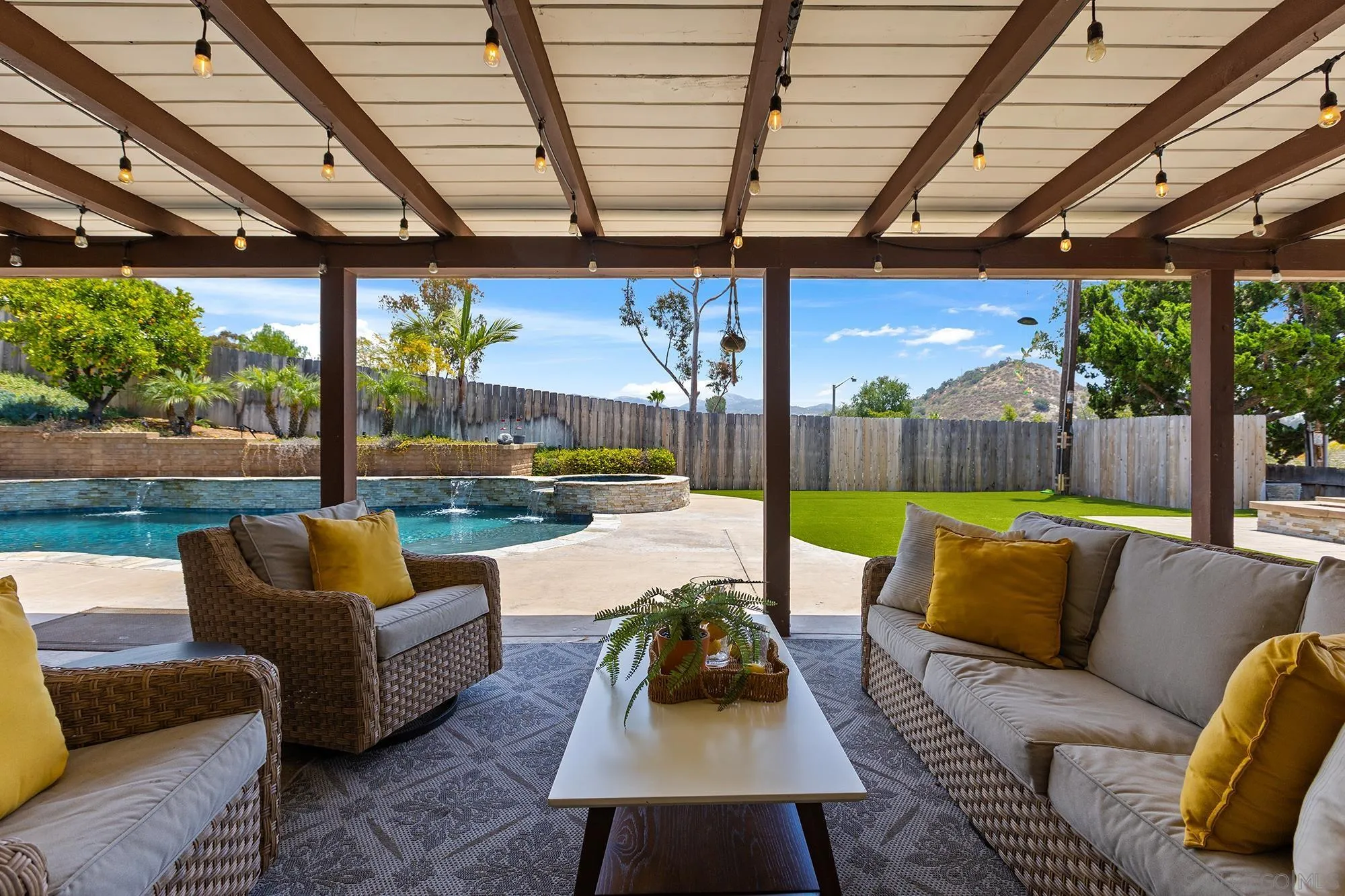 https://cdn.realtyfeed.com/cdn/127/260013951/dc4b11f9a1c6865ae8d3f2d45a04a98c.webp