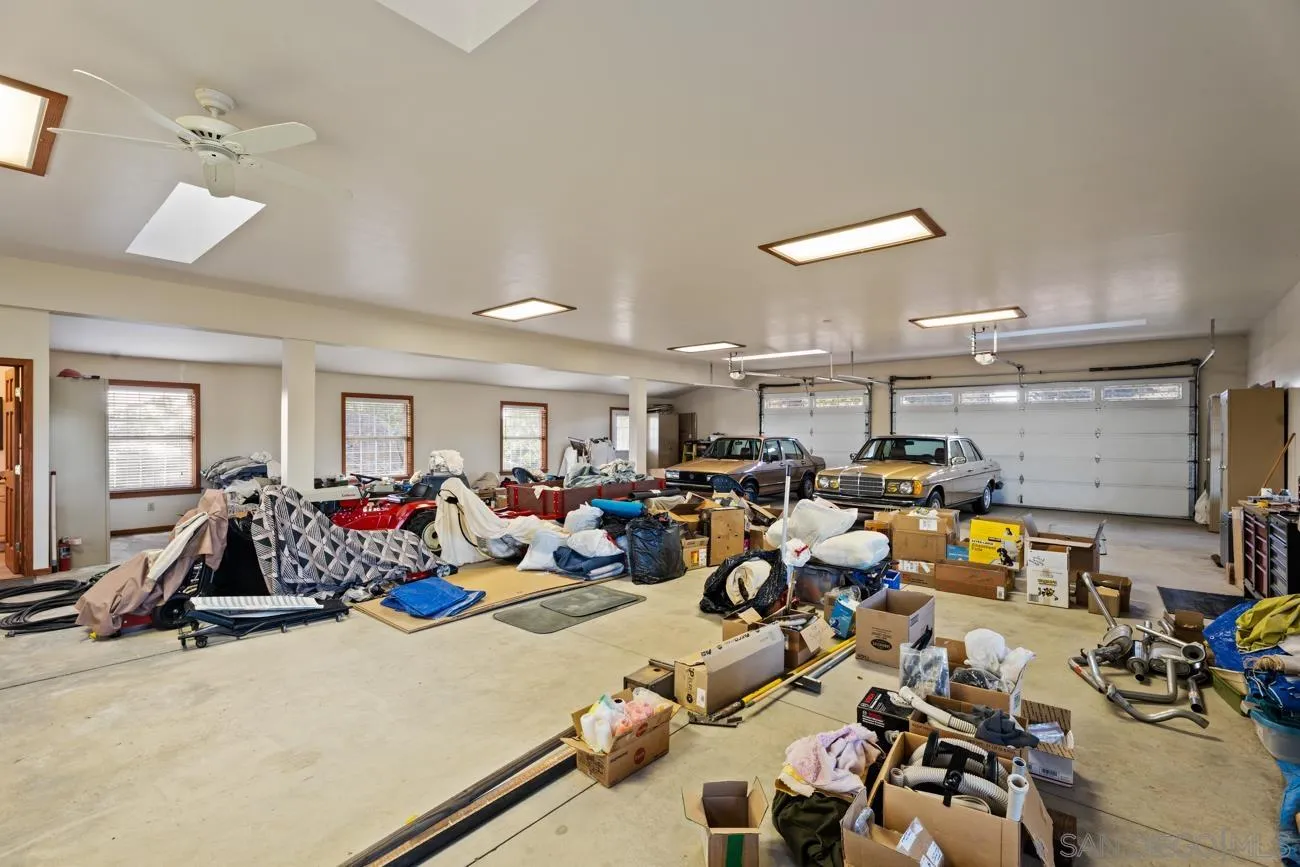 https://cdn.realtyfeed.com/cdn/127/260013952/1d70be83d7a4fb707f87fb318ab5ef1c.webp