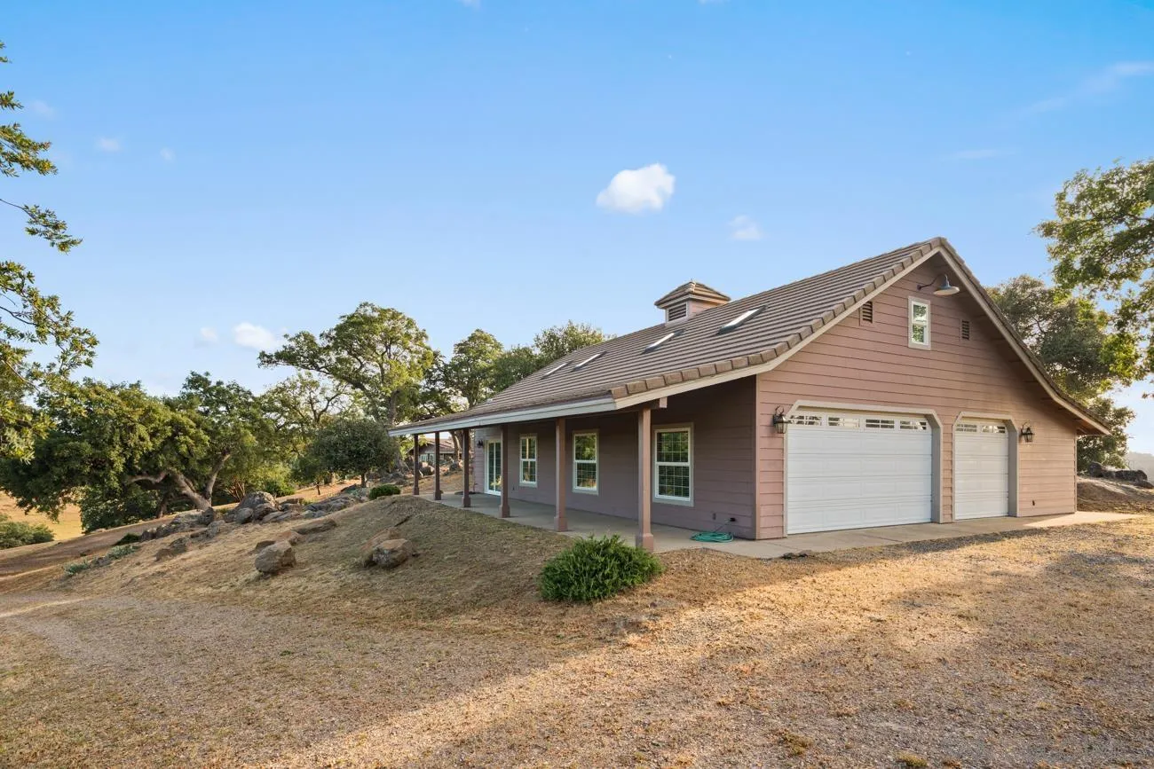 https://cdn.realtyfeed.com/cdn/127/260013952/31df494a50446c89a865488d7afe2dad.webp