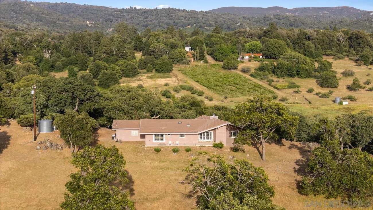 https://cdn.realtyfeed.com/cdn/127/260013952/366a30b88b2ab3cf0b435262f4dfcfde.webp