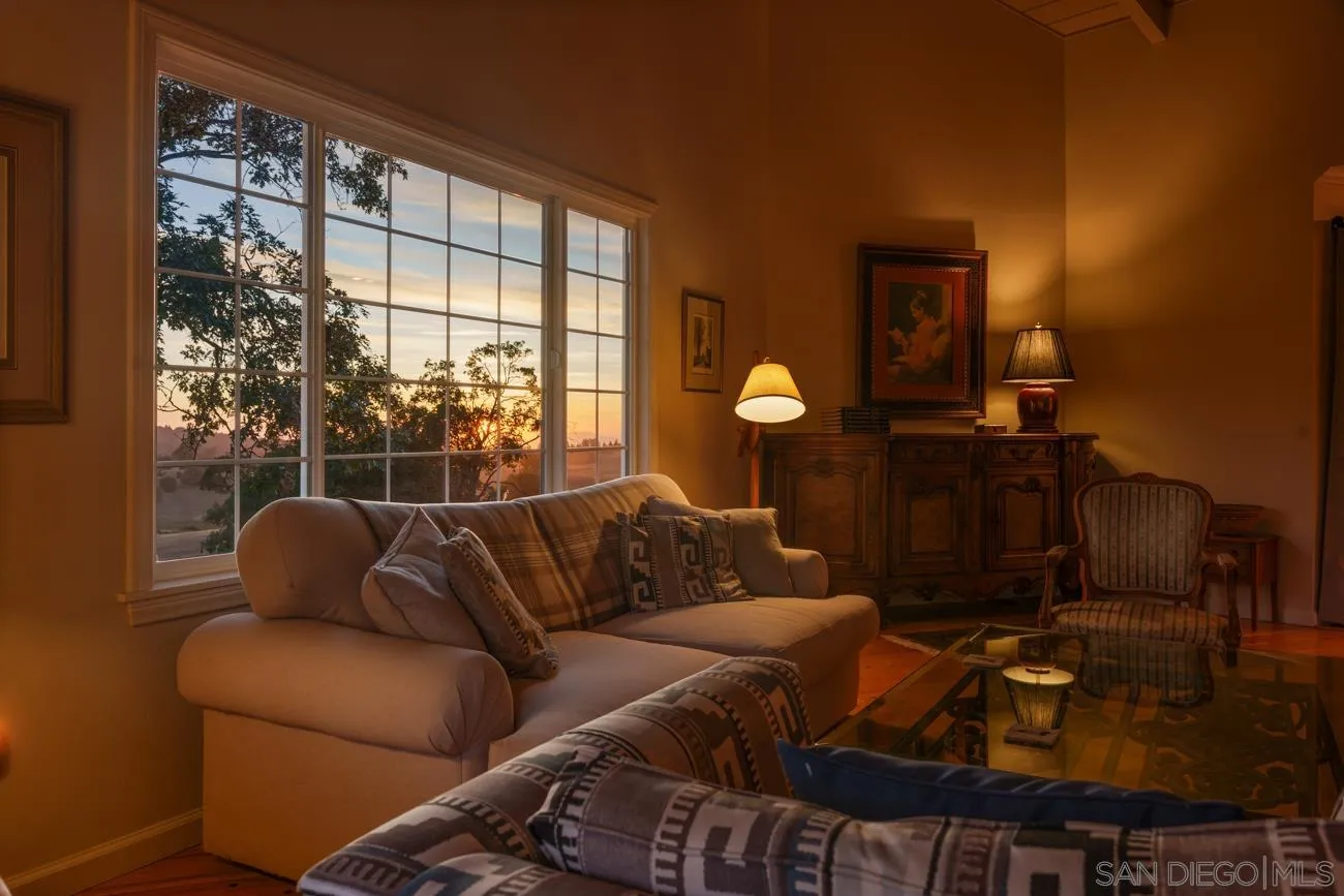 https://cdn.realtyfeed.com/cdn/127/260013952/7631cacdc55549ae6a0e07810dd428c0.webp