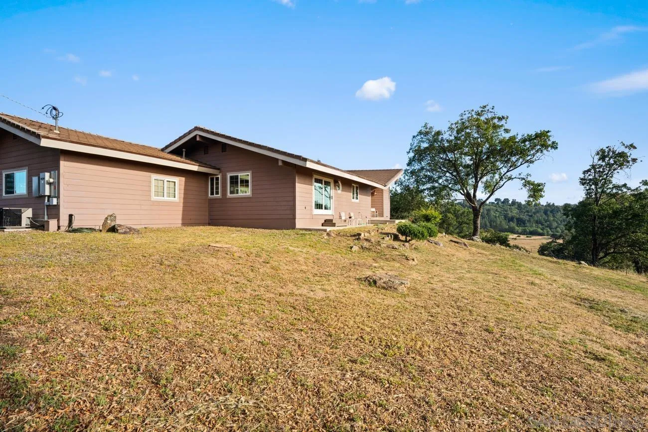 https://cdn.realtyfeed.com/cdn/127/260013952/81bb52e6c80995a98fe95c8f372fd1ac.webp