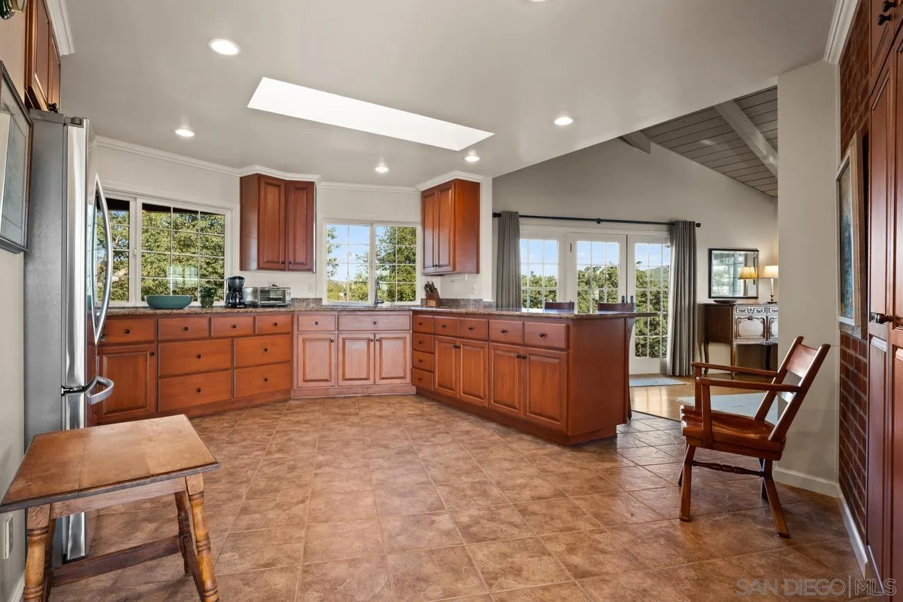 https://cdn.realtyfeed.com/cdn/127/260013952/948dd4125bb111afcd8f7d7555ee9f8c.webp