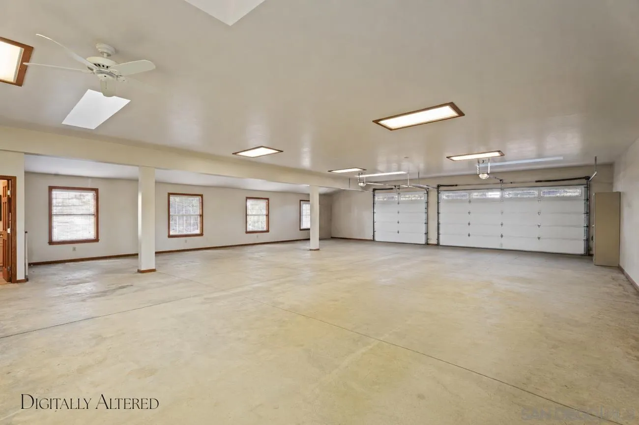 https://cdn.realtyfeed.com/cdn/127/260013952/afed27847aeb60e121529bf49229966f.webp