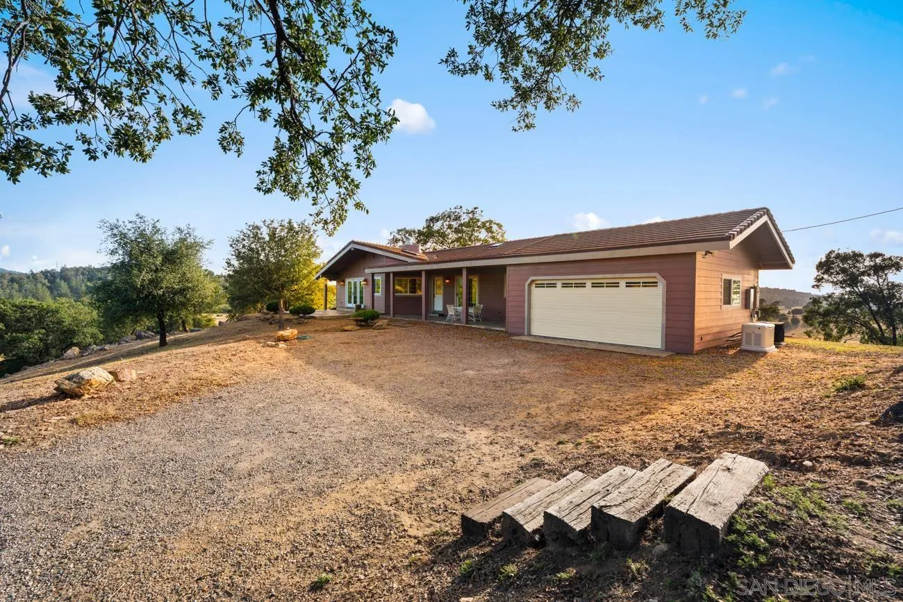 https://cdn.realtyfeed.com/cdn/127/260013952/b6a4b47cca795e2a89d7ddf41377fa1b.webp