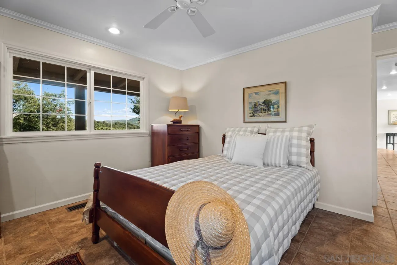 https://cdn.realtyfeed.com/cdn/127/260013952/c22e46d3f24a7e21115dc35893a78170.webp
