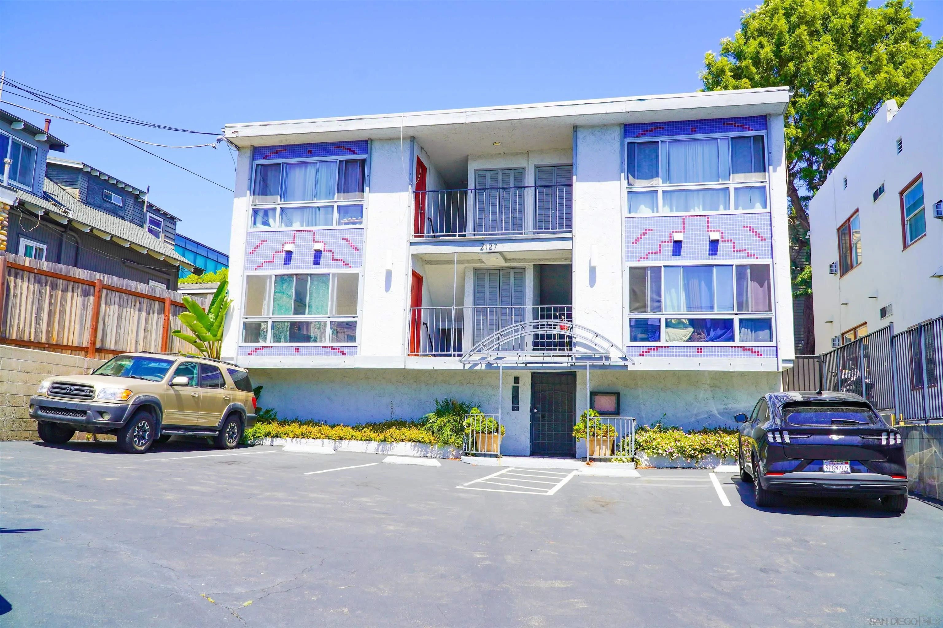 2127 Front St.