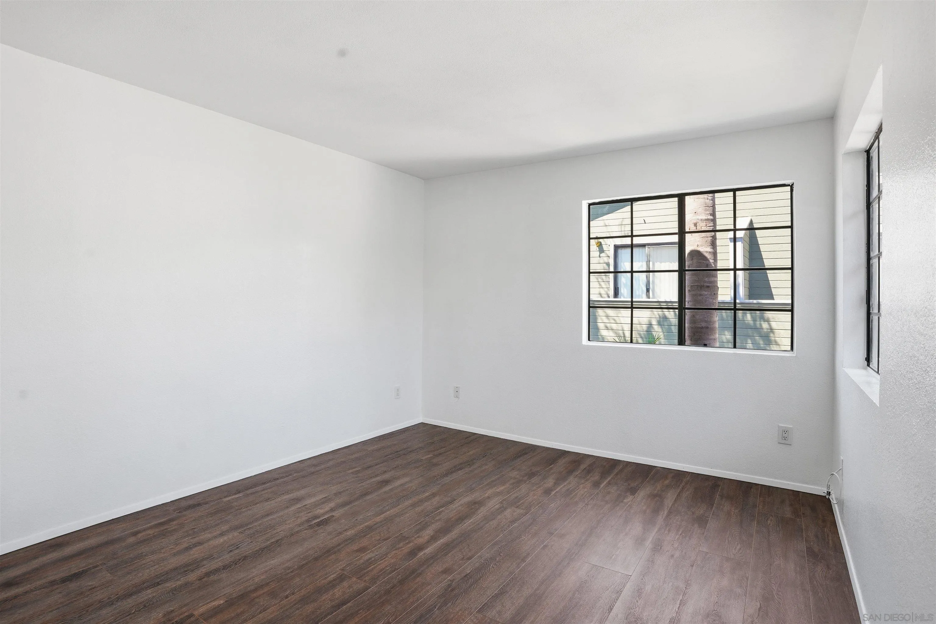Photo #11: 260013955 Listing: Photo #11