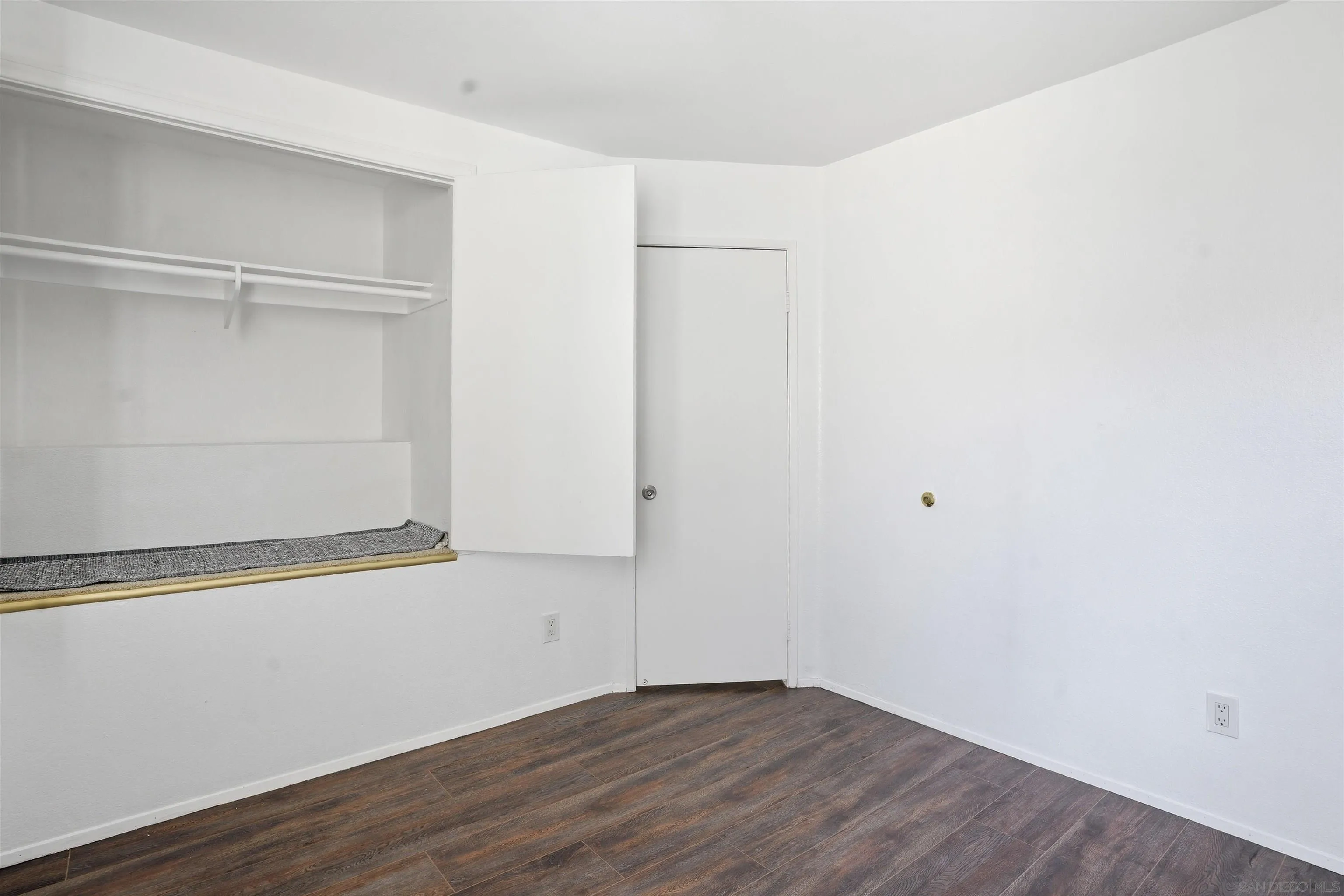 Photo #16: 260013955 Listing: Photo #16