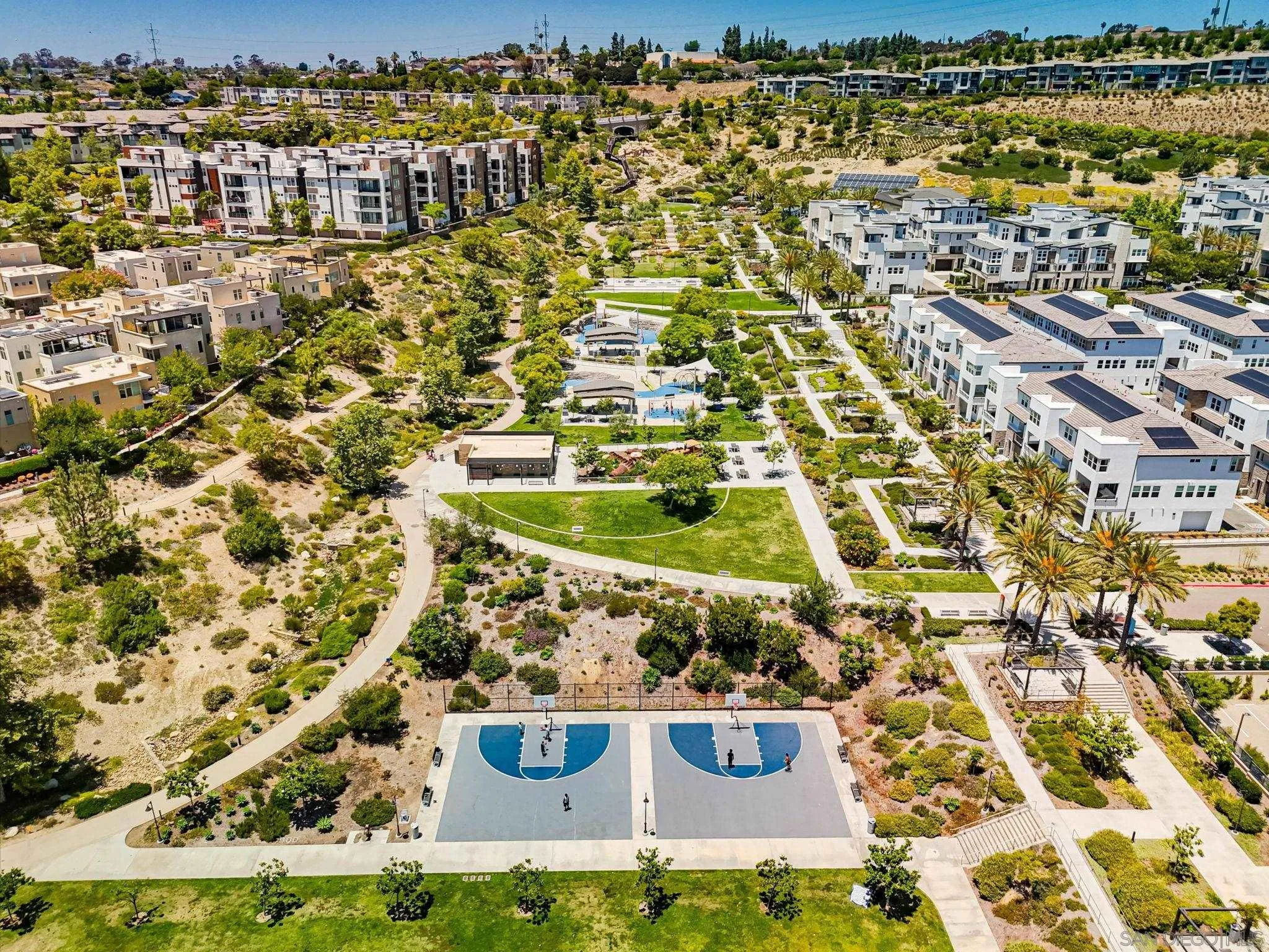 https://cdn.realtyfeed.com/cdn/127/260013956/00085125fbe2fb19a92e13ba94f09f88.webp