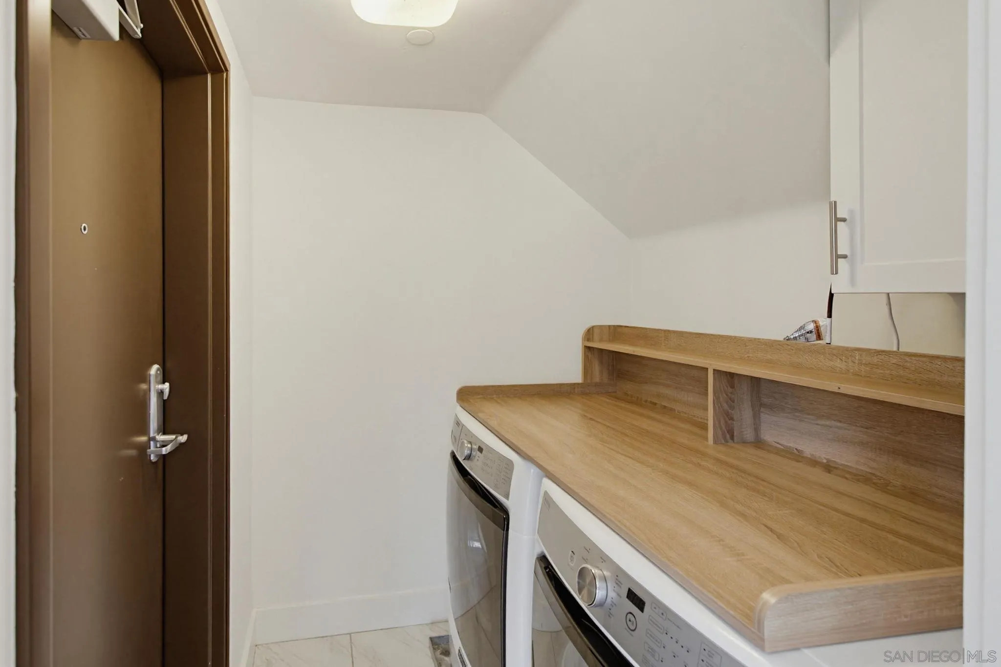 Photo #18: 260013956 Listing: Photo #18