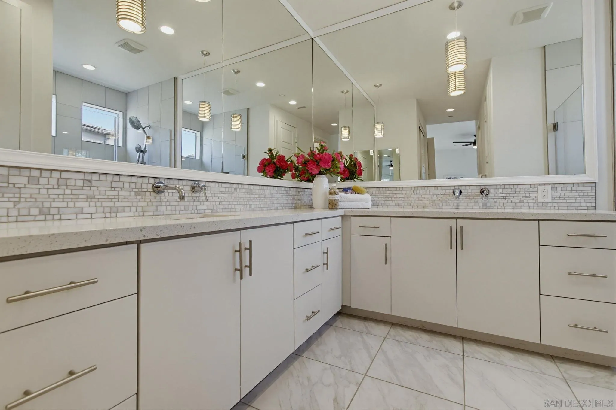 Photo #23: 260013956 Listing: Photo #23