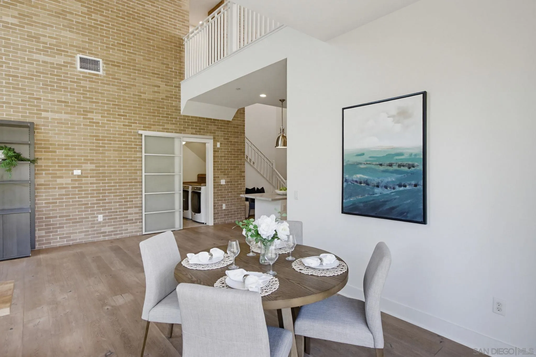 https://cdn.realtyfeed.com/cdn/127/260013956/52026ef86921f2719339d50bfb892ba7.webp