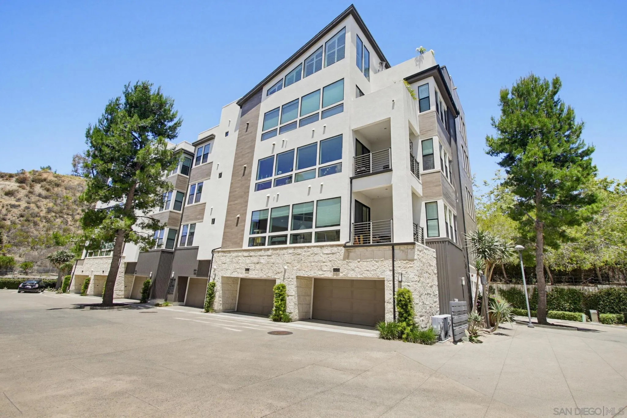Photo #60: 260013956 Listing: Photo #60