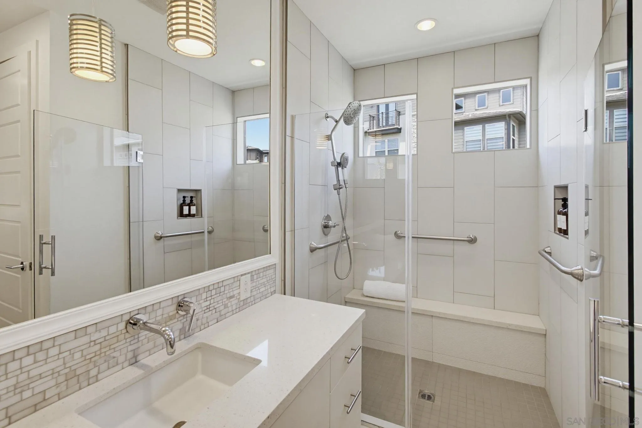 https://cdn.realtyfeed.com/cdn/127/260013956/68d23c408bf1a55f0b9463cb277ba1cf.webp