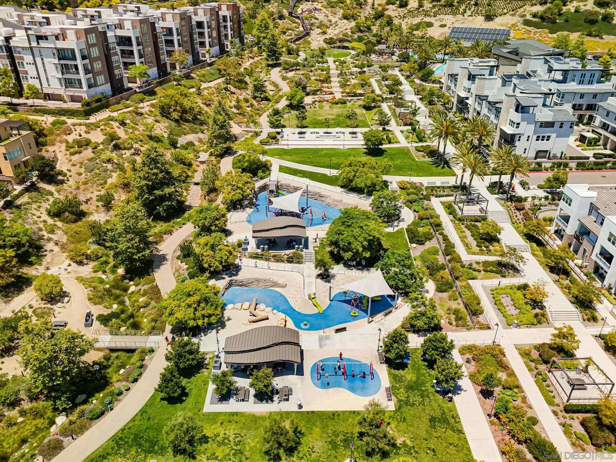 https://cdn.realtyfeed.com/cdn/127/260013956/ab409778cff18c4aae23dd7daa378981.webp