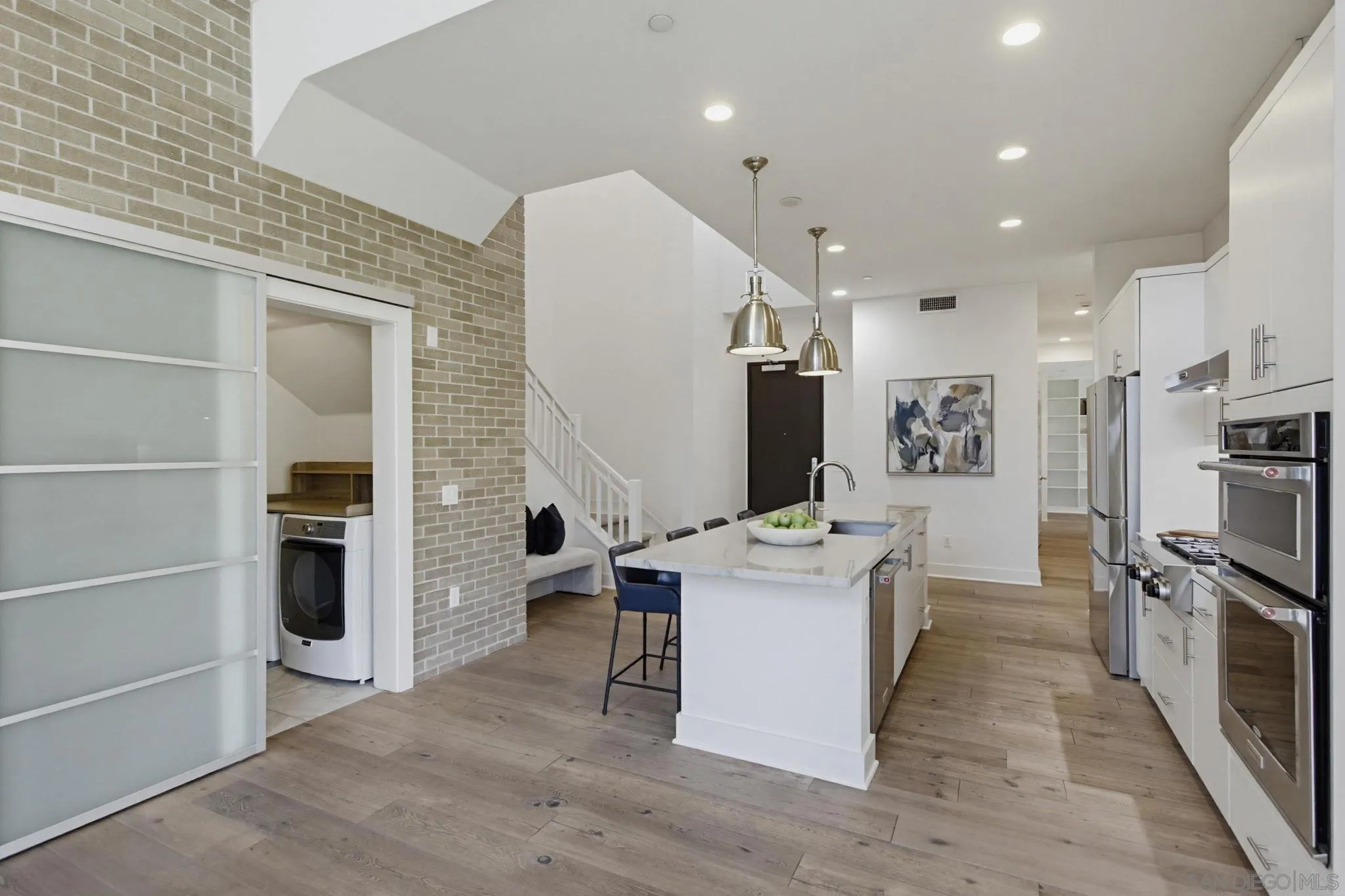Photo #7: 260013956 Listing: Photo #7