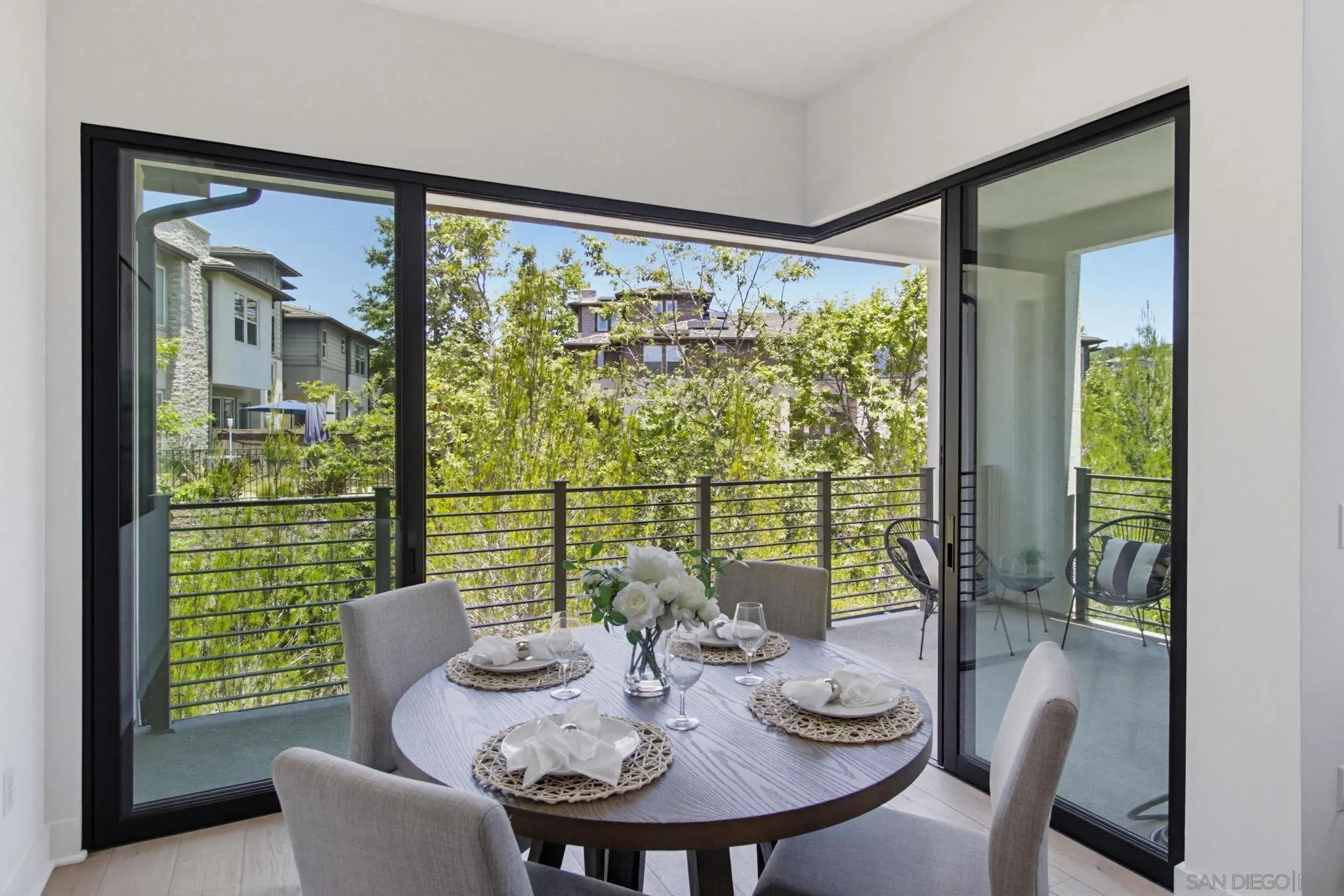 https://cdn.realtyfeed.com/cdn/127/260013956/c55454cac937aebc37193377ec88ec07.webp