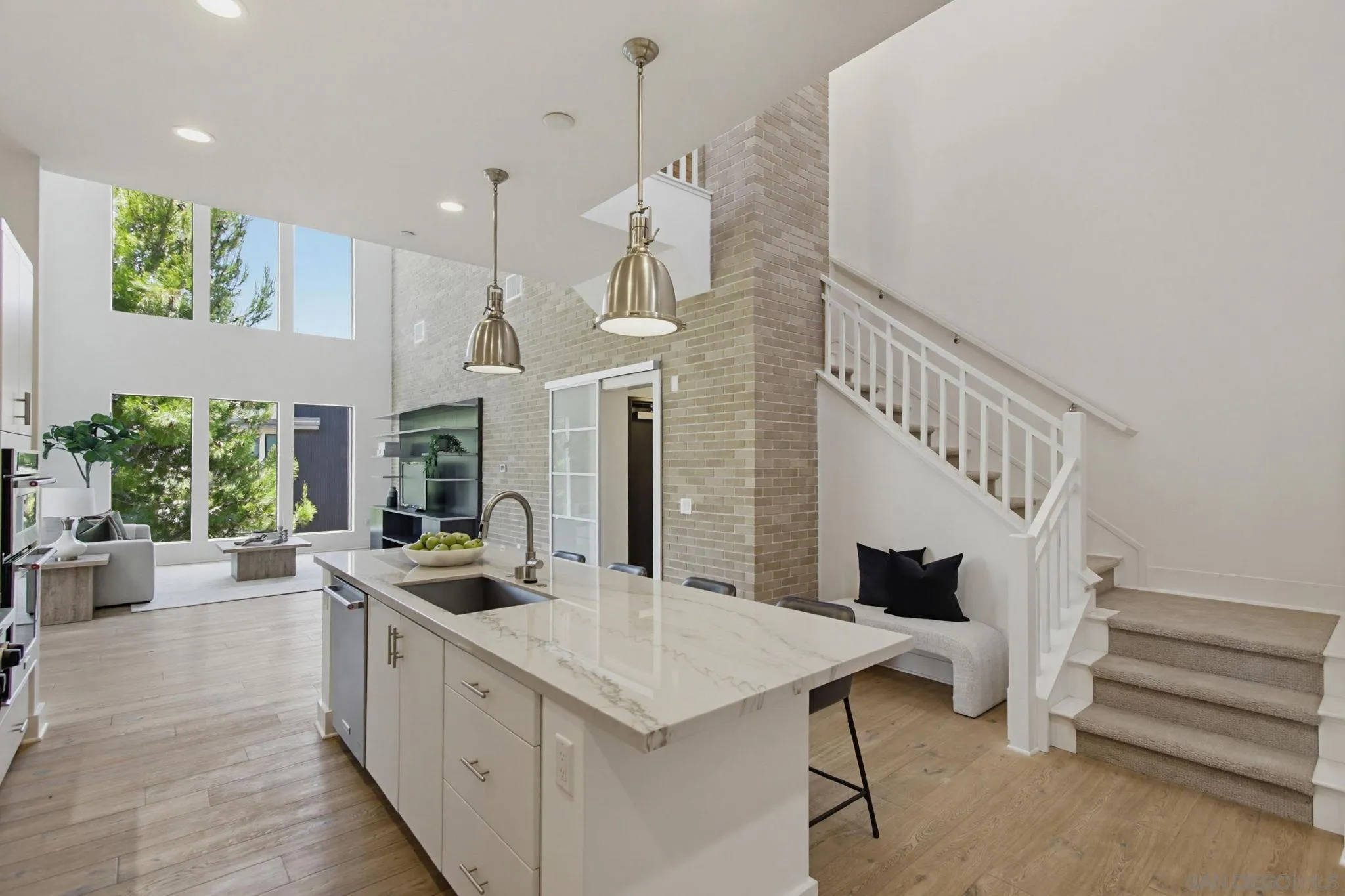 Photo #5: 260013956 Listing: Photo #5