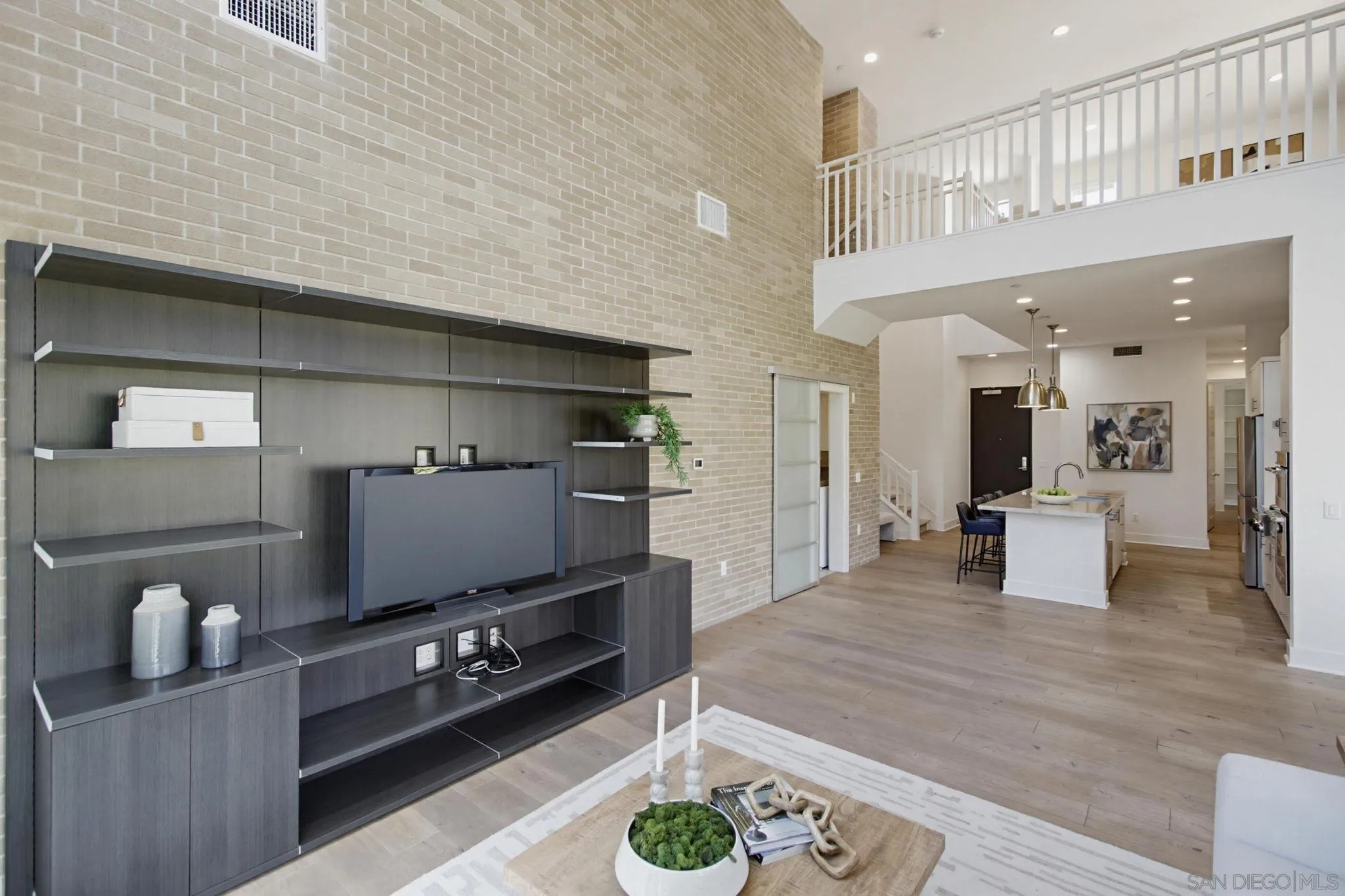 Photo #12: 260013956 Listing: Photo #12