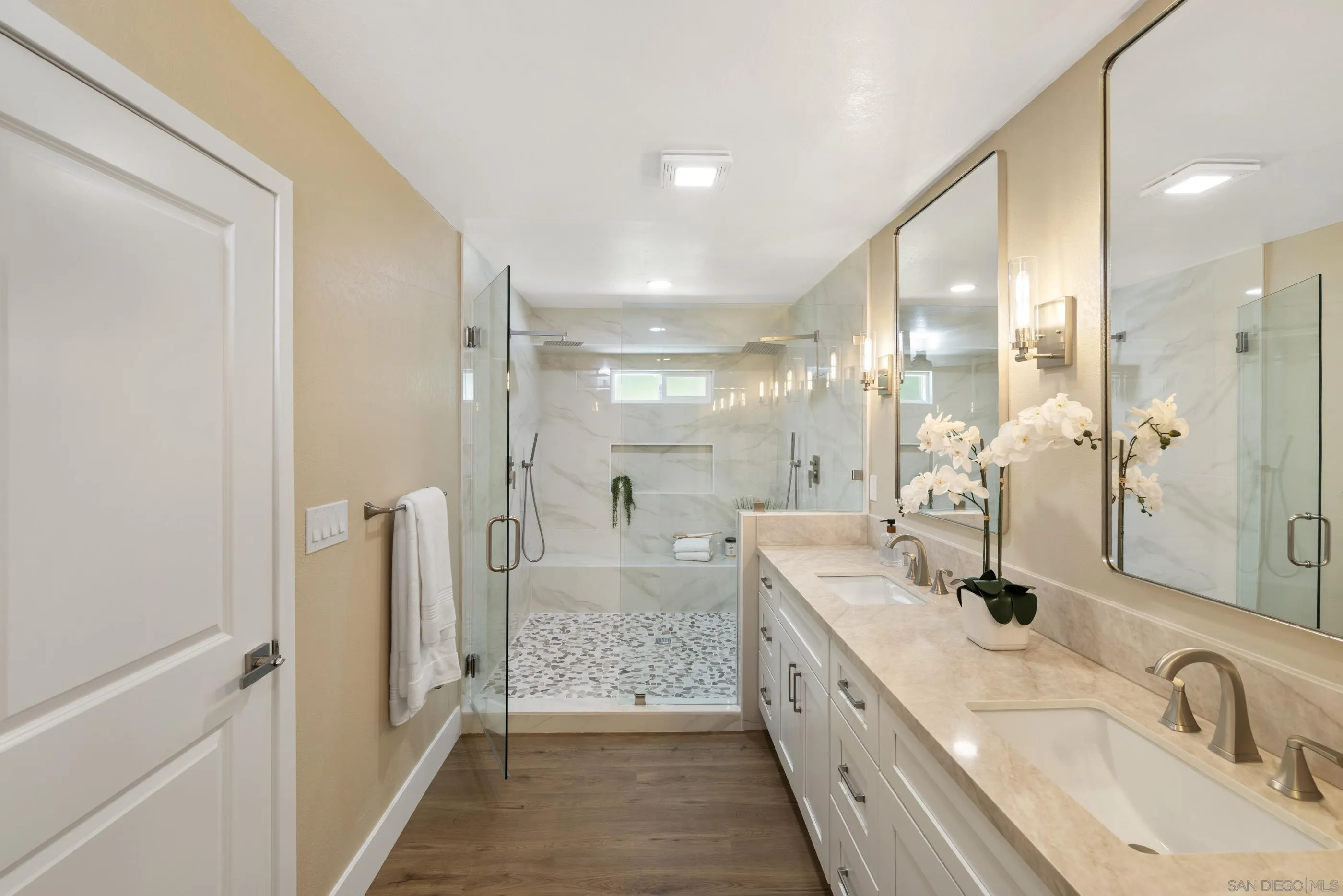 https://cdn.realtyfeed.com/cdn/127/260013962/14418c807fee6de3ccf962b74c8e90a9.webp