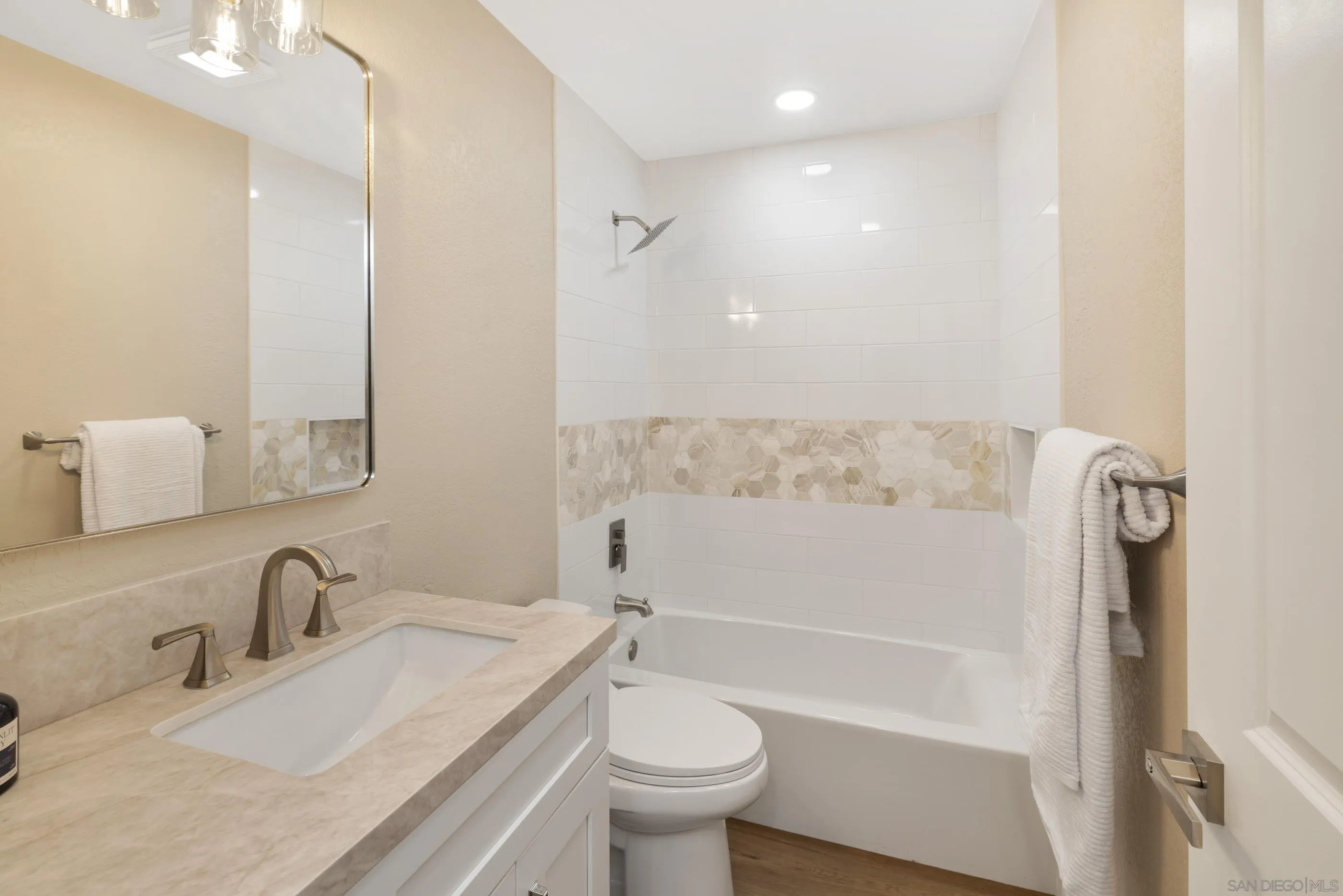 https://cdn.realtyfeed.com/cdn/127/260013962/34e92db1a54054d1a9a397ac0a2dadb9.webp